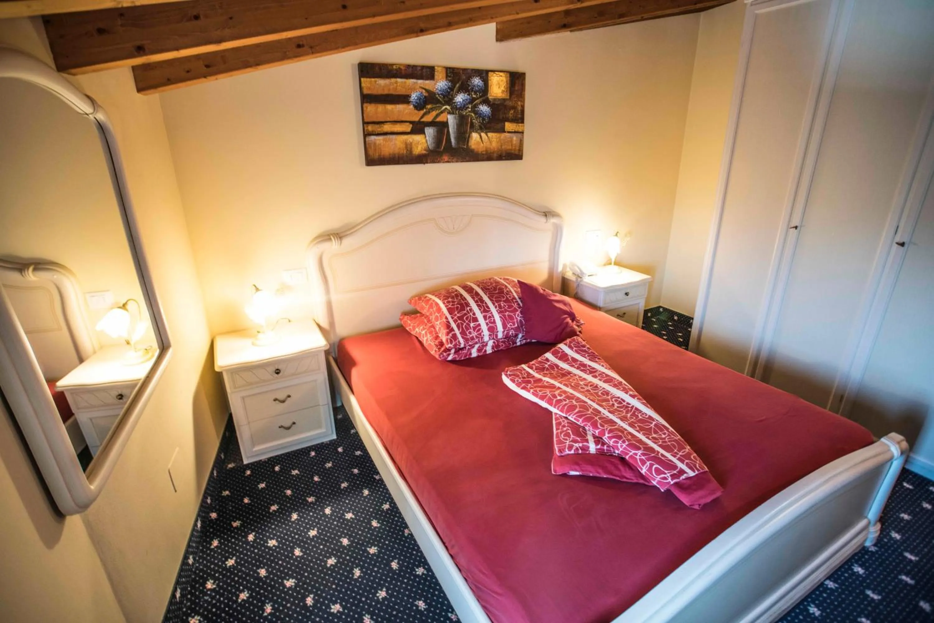 Bedroom in Borgo dei Poeti Romantik Hotel