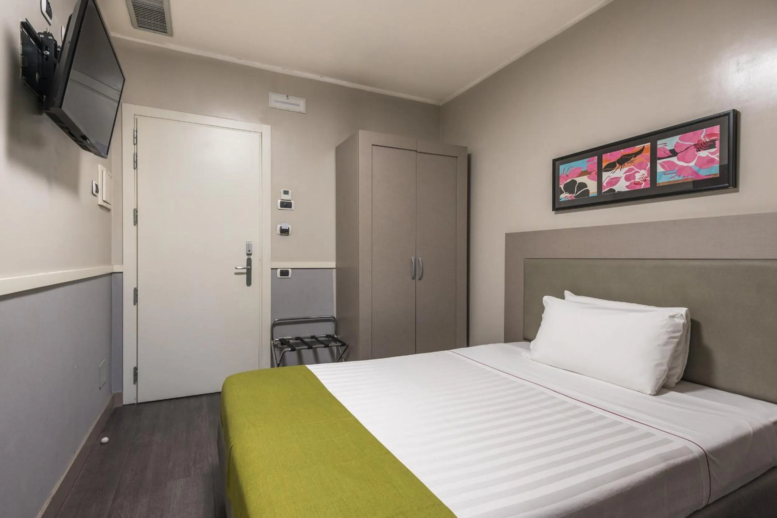 Photo of the whole room, Bed in Noba Hotel e Residenze