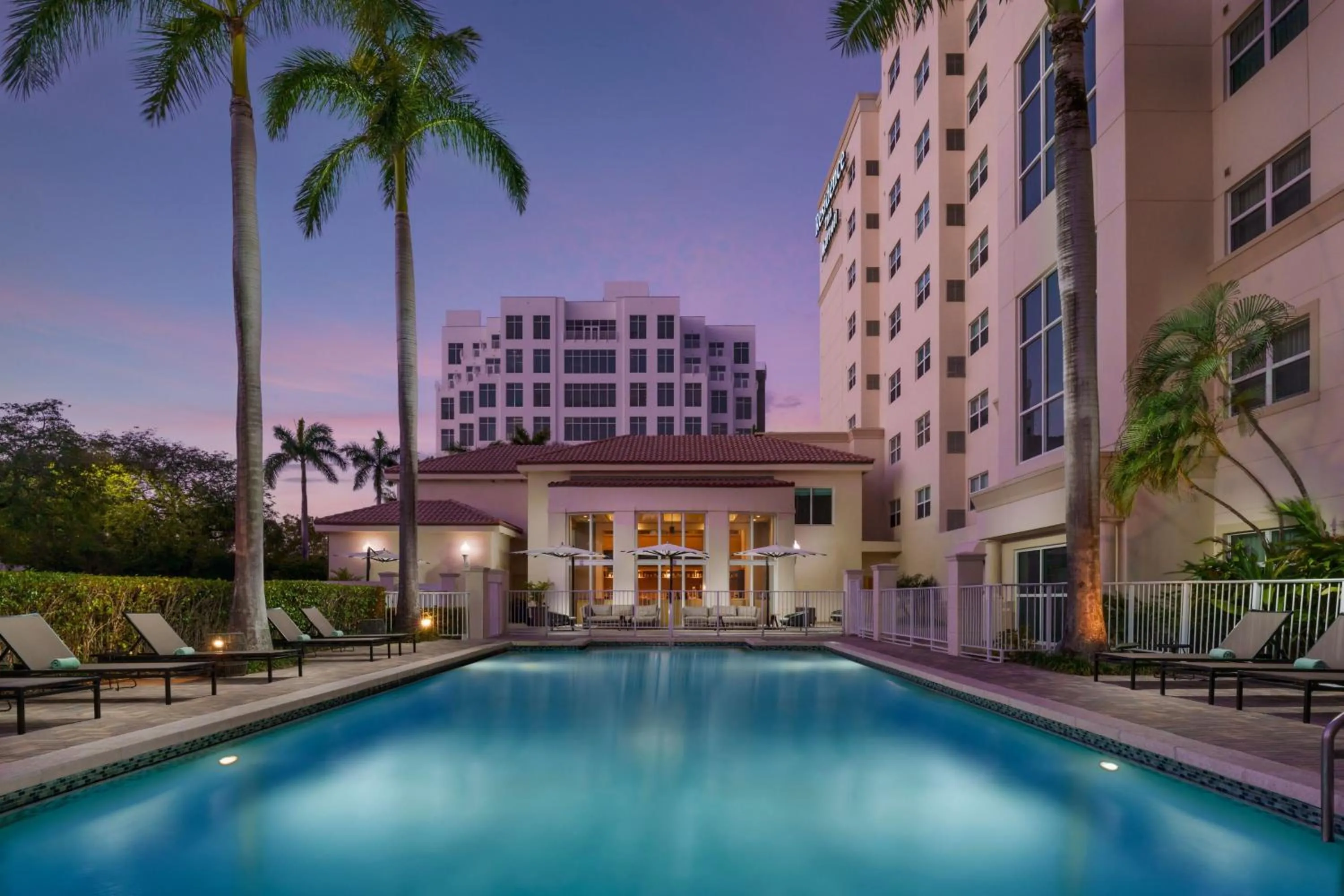 Swimming pool in Residence Inn by Marriott Miami Aventura Mall
