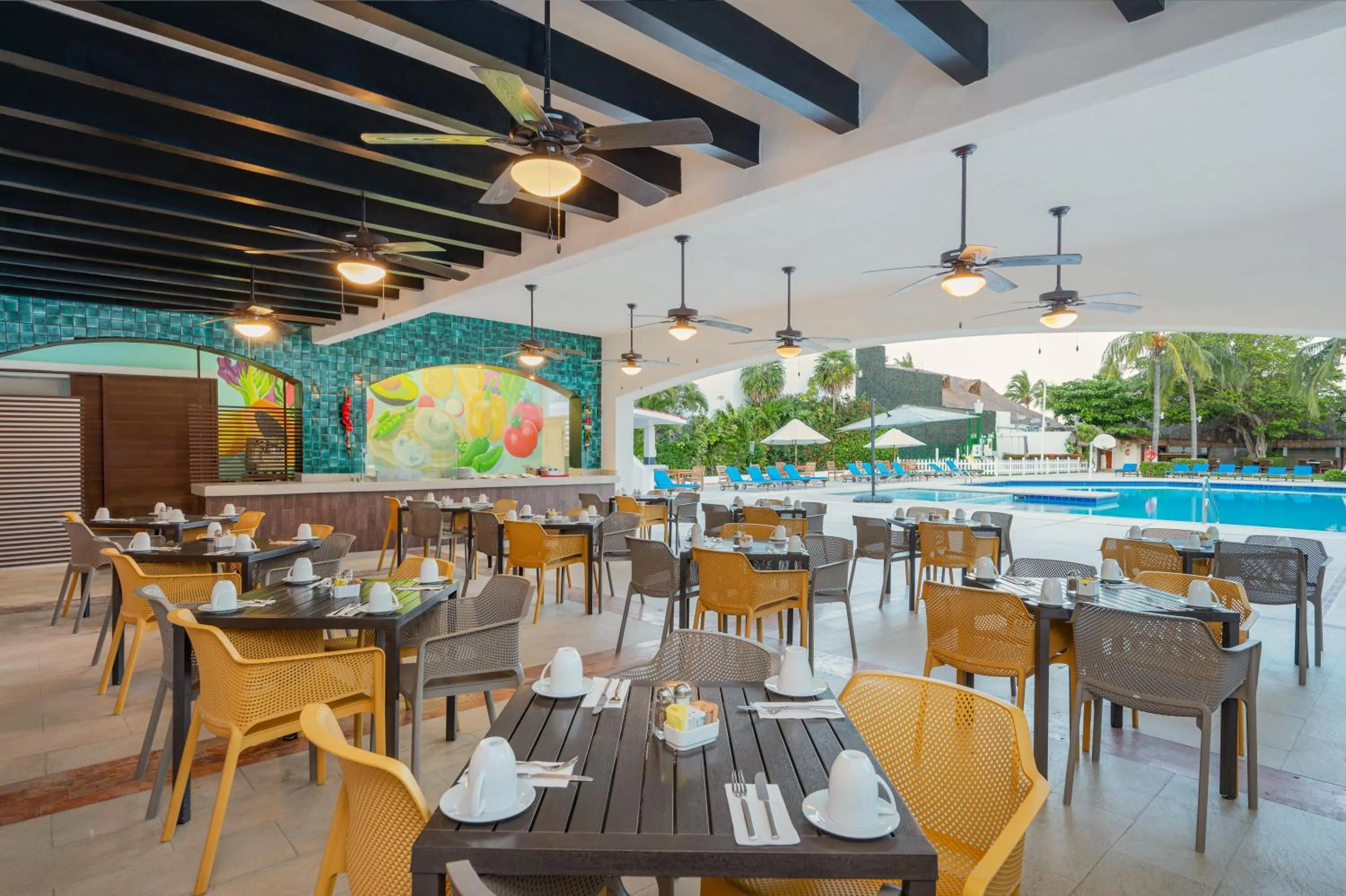 Restaurant/places to eat in Beachscape Kin Ha Villas & Suites