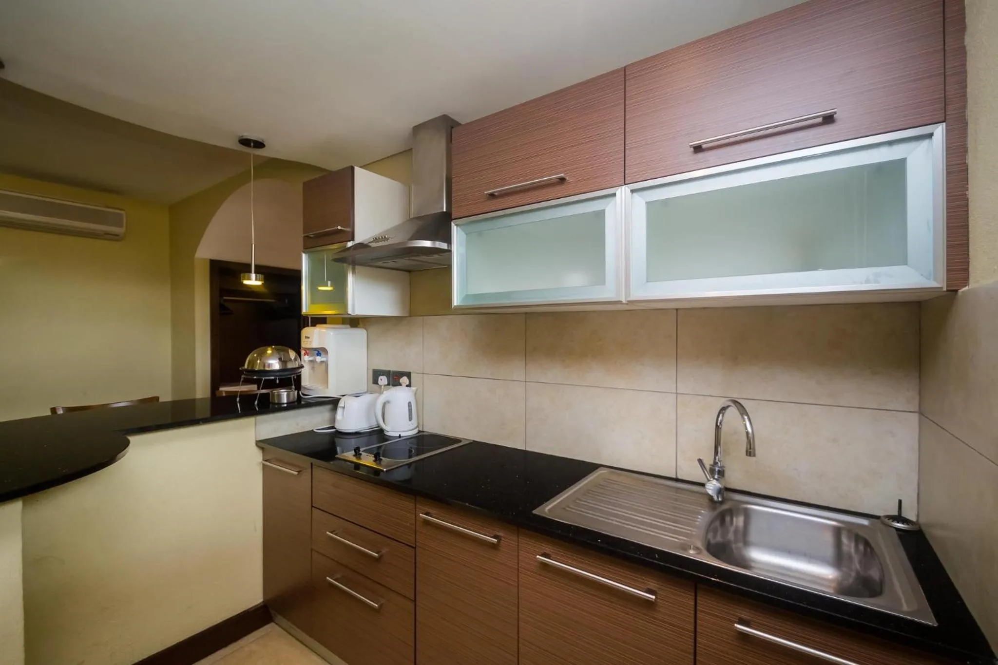 Kitchen or kitchenette in Taarifa Suites by Dunhill Serviced Apartments