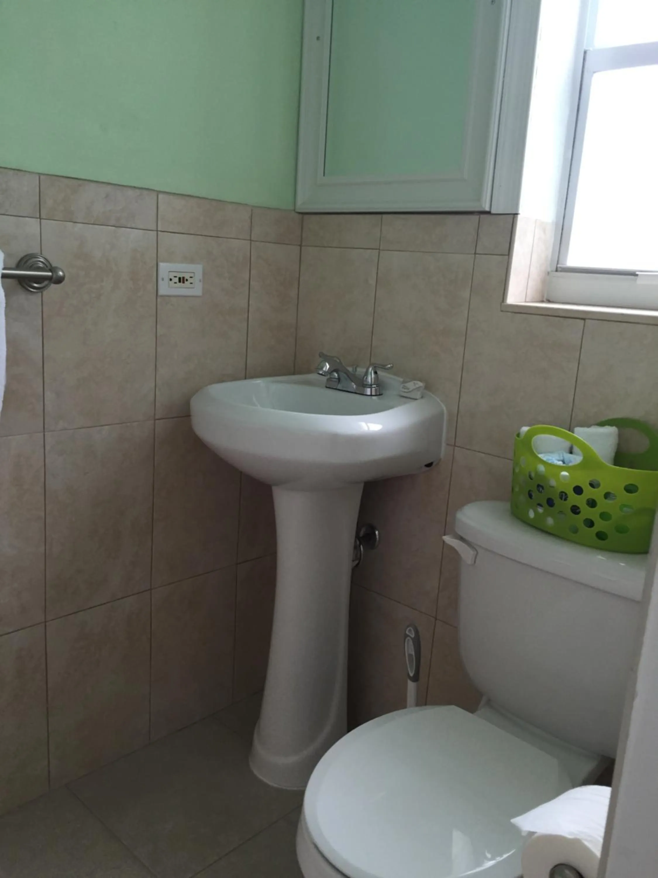 Bathroom in Seafarer Key Largo Resort and Beach