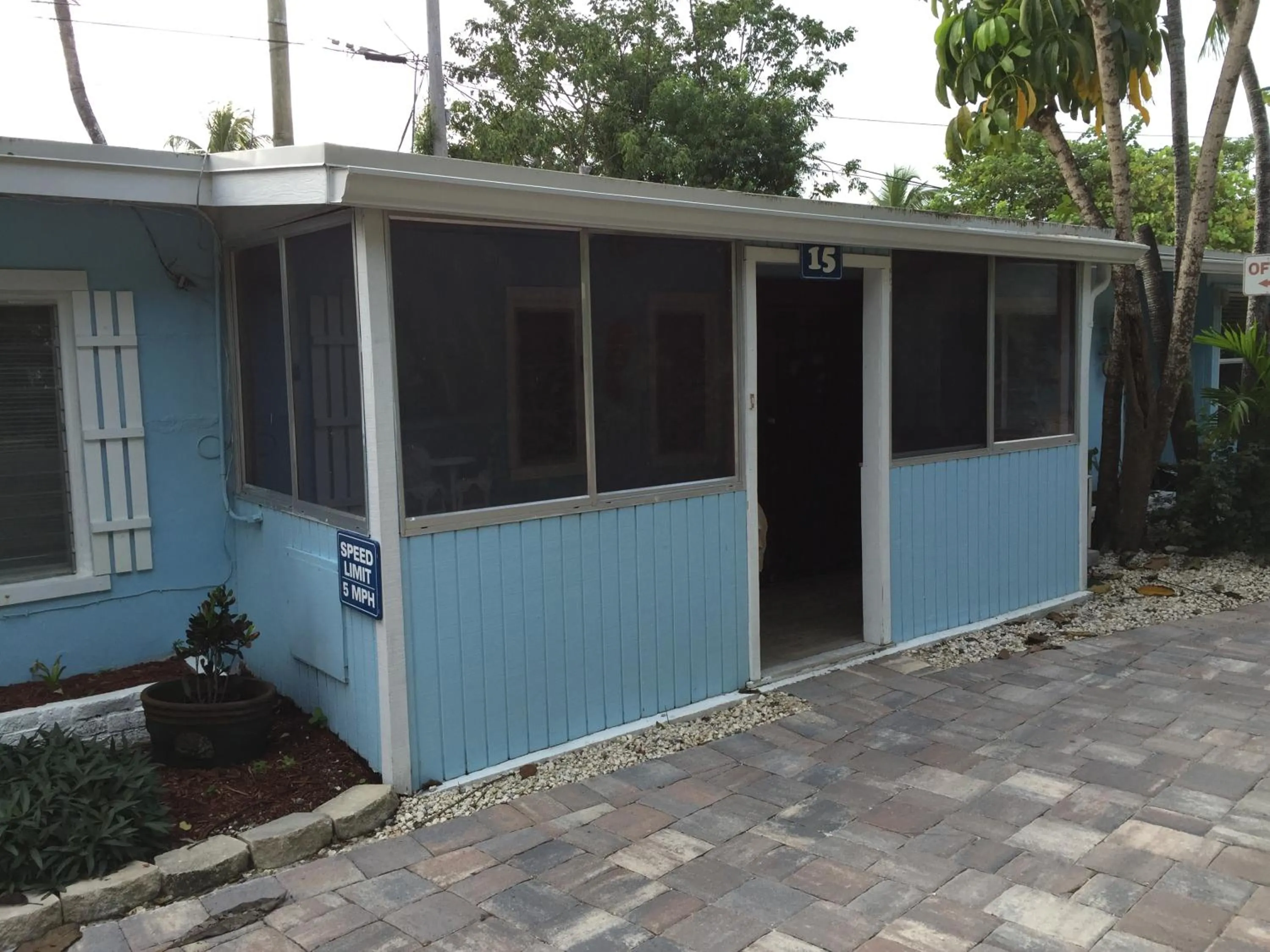 Patio in Seafarer Key Largo Resort and Beach