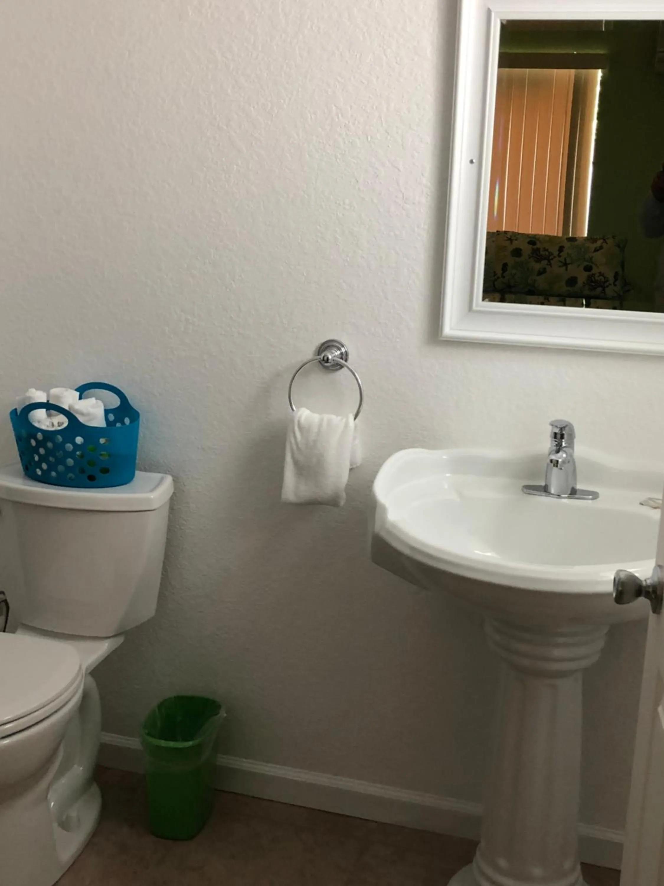 Bathroom in Seafarer Key Largo Resort and Beach