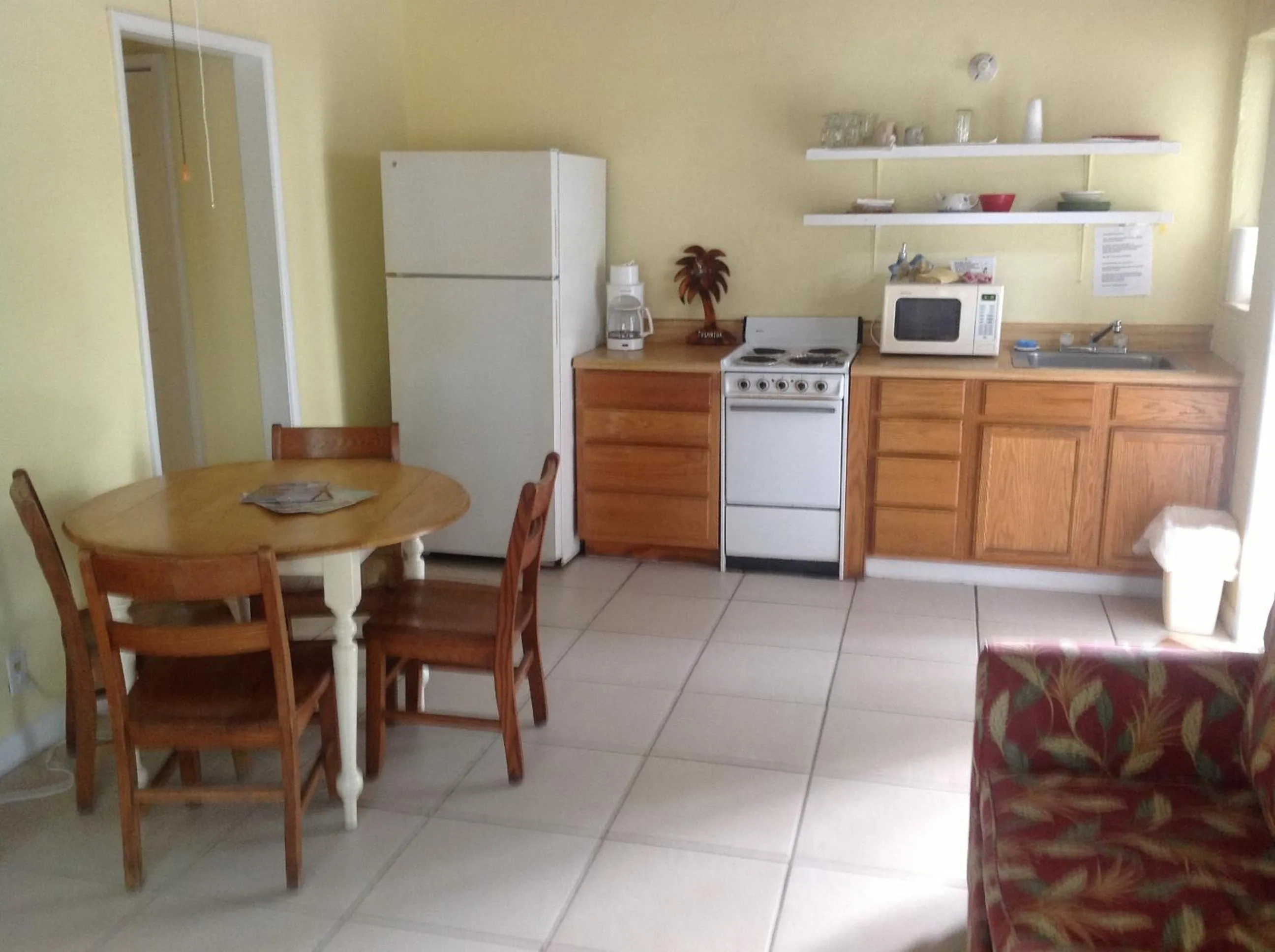 Kitchen or kitchenette in Seafarer Key Largo Resort and Beach