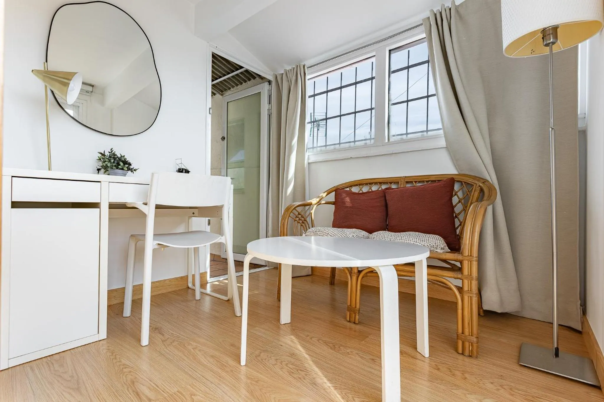 Communal lounge/ TV room in Ola Living Vidreria