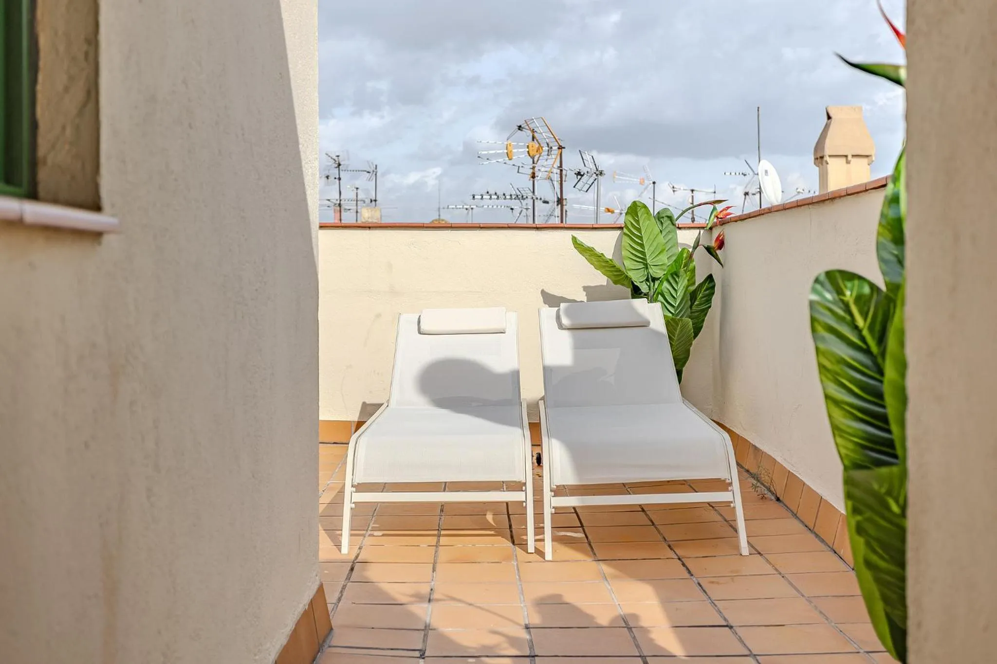 Balcony/Terrace in Ola Living Vidreria