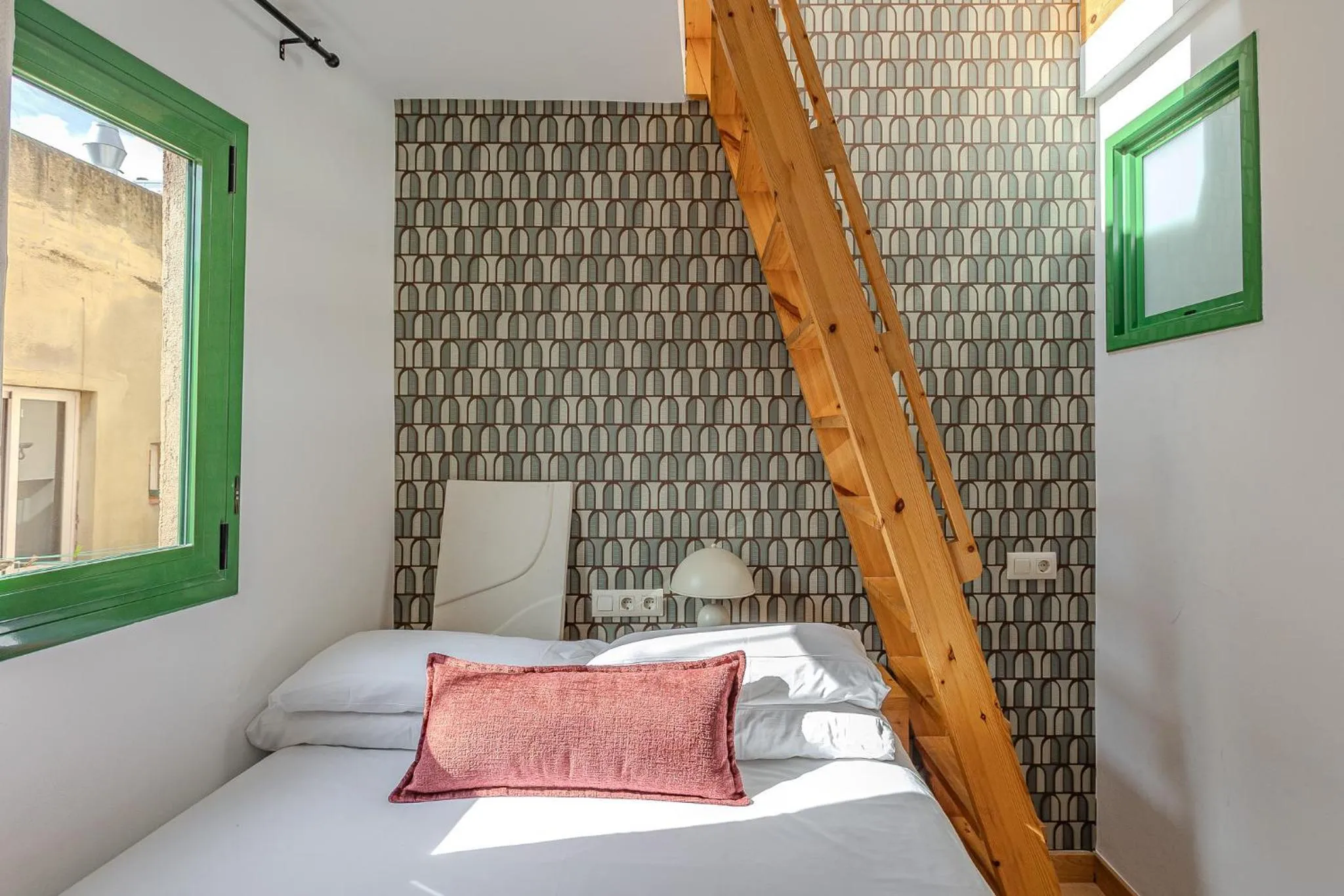 Bed in Ola Living Vidreria