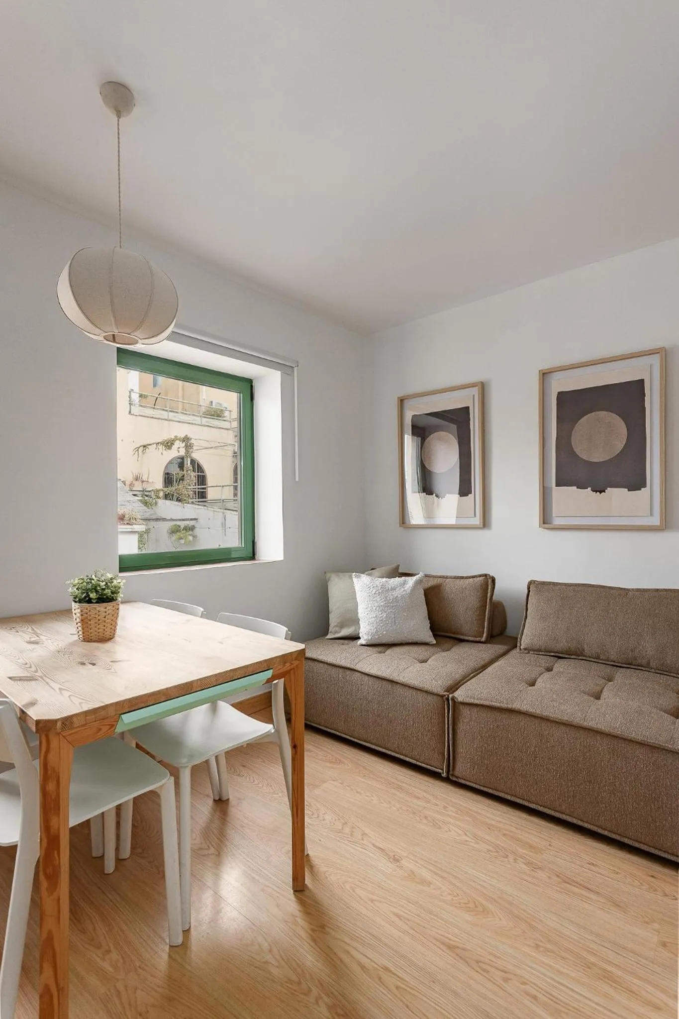 Communal lounge/ TV room in Ola Living Vidreria