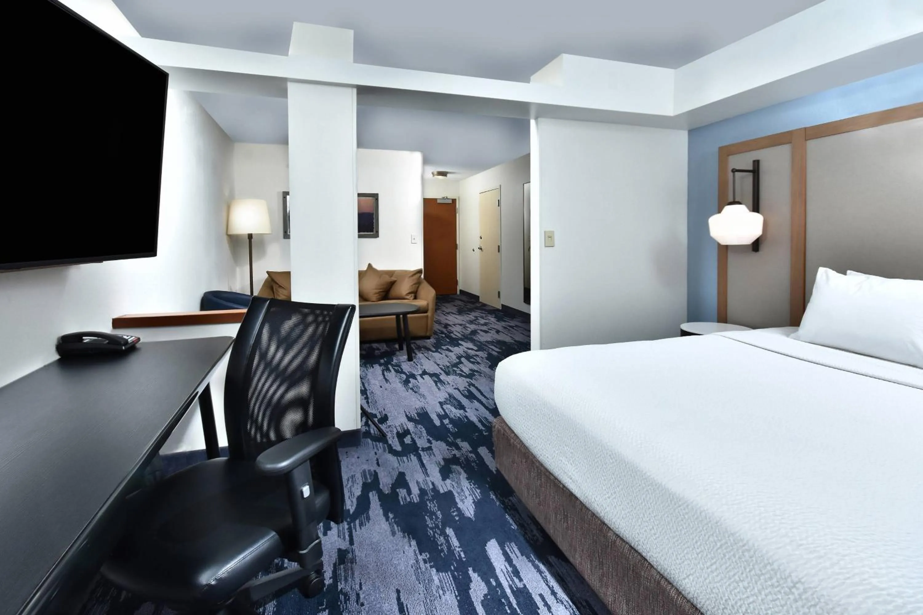 Bedroom, Bed in Fairfield Inn & Suites by Marriott Richmond Innsbrook