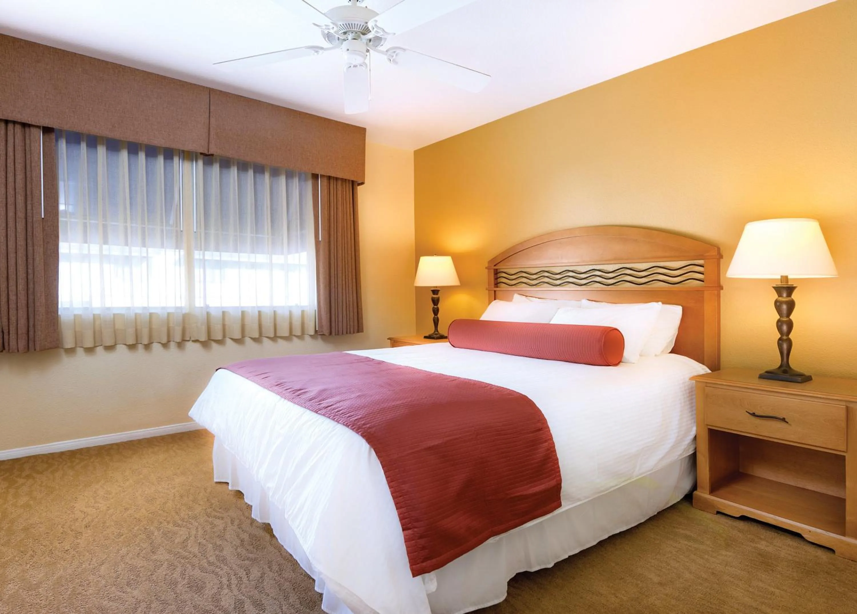 Bedroom, Bed in Club Wyndham Dolphin's Cove