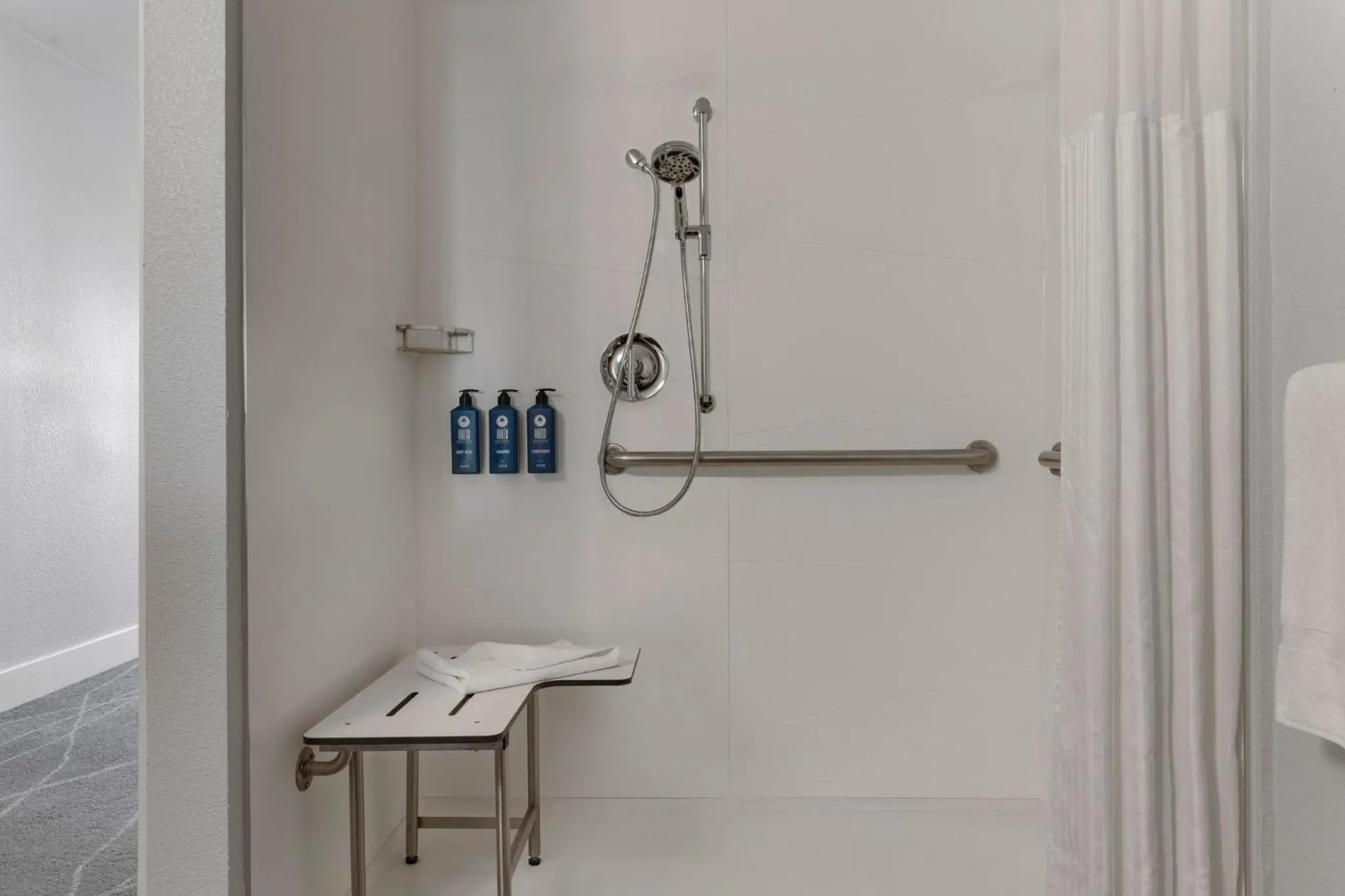 Bathroom in Club Wyndham Dolphin's Cove