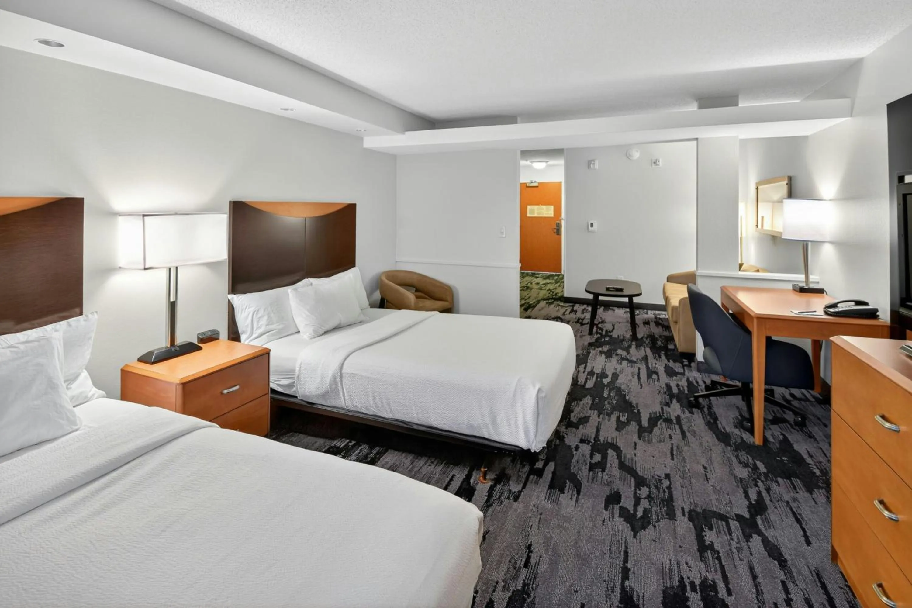 Photo of the whole room, Bed in Fairfield Inn & Suites by Marriott Omaha Downtown