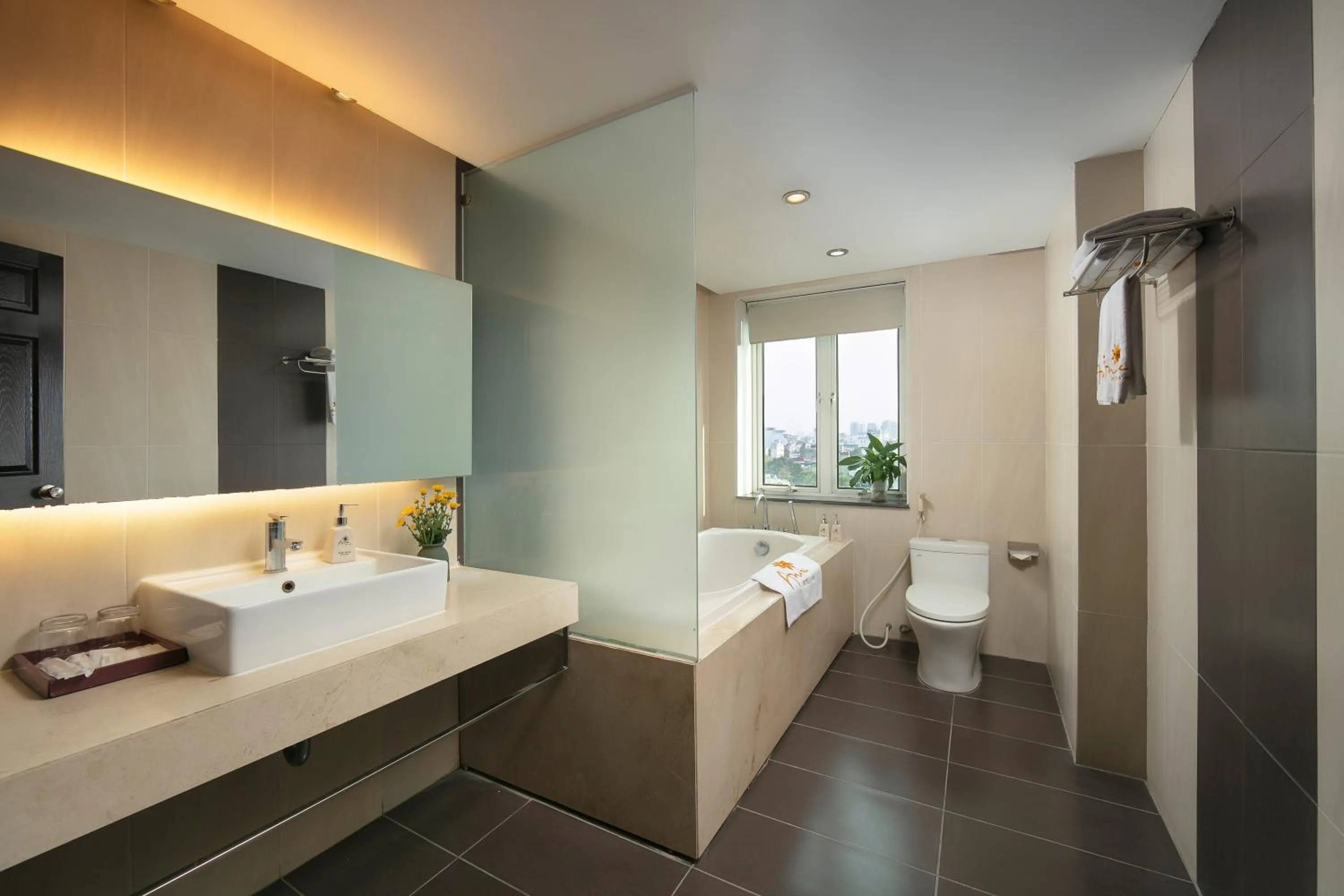 Toilet in Anise Hotel & Spa Hanoi