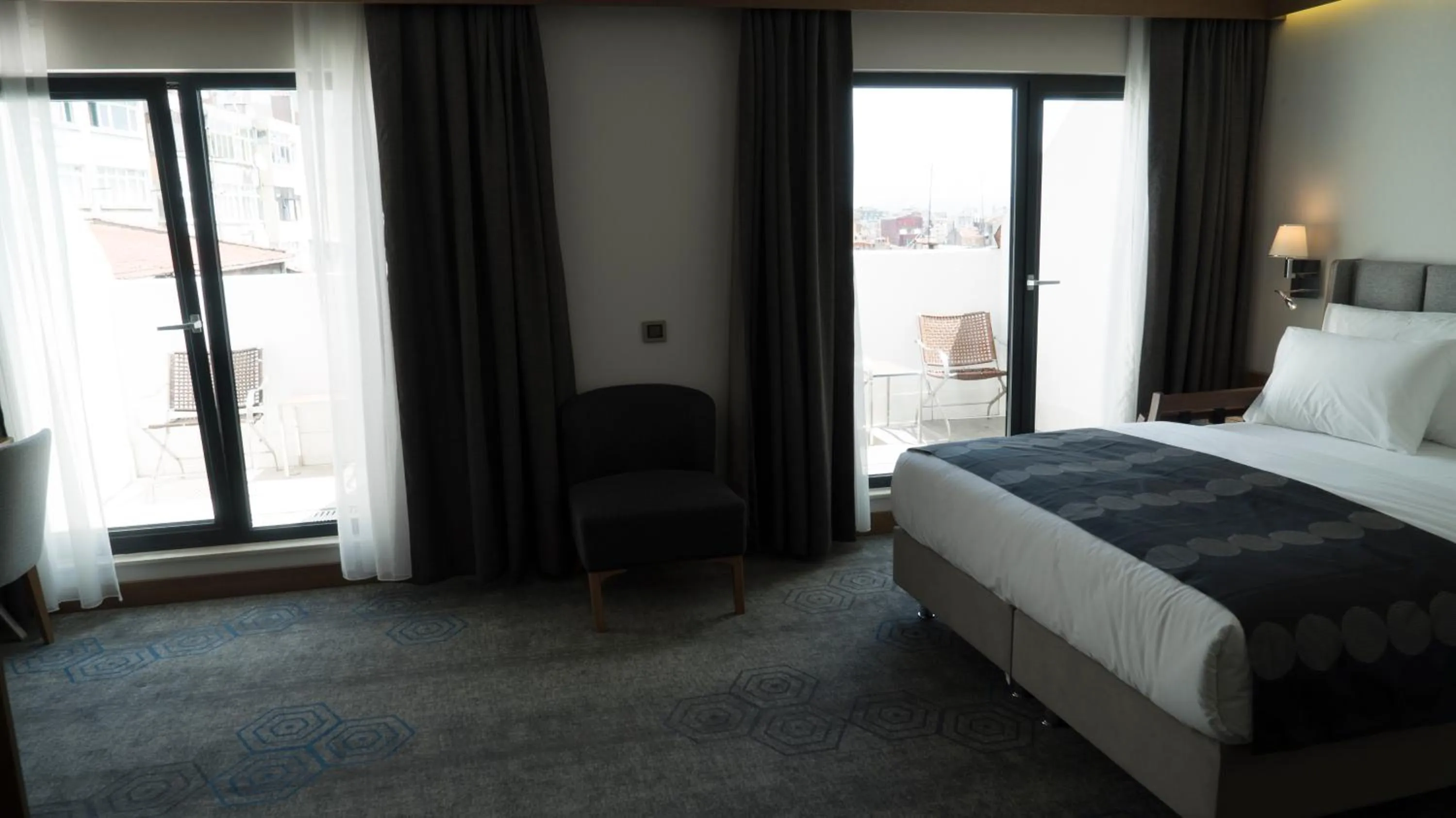 Bed in Yuksel Istanbul Yenikapı Hotel