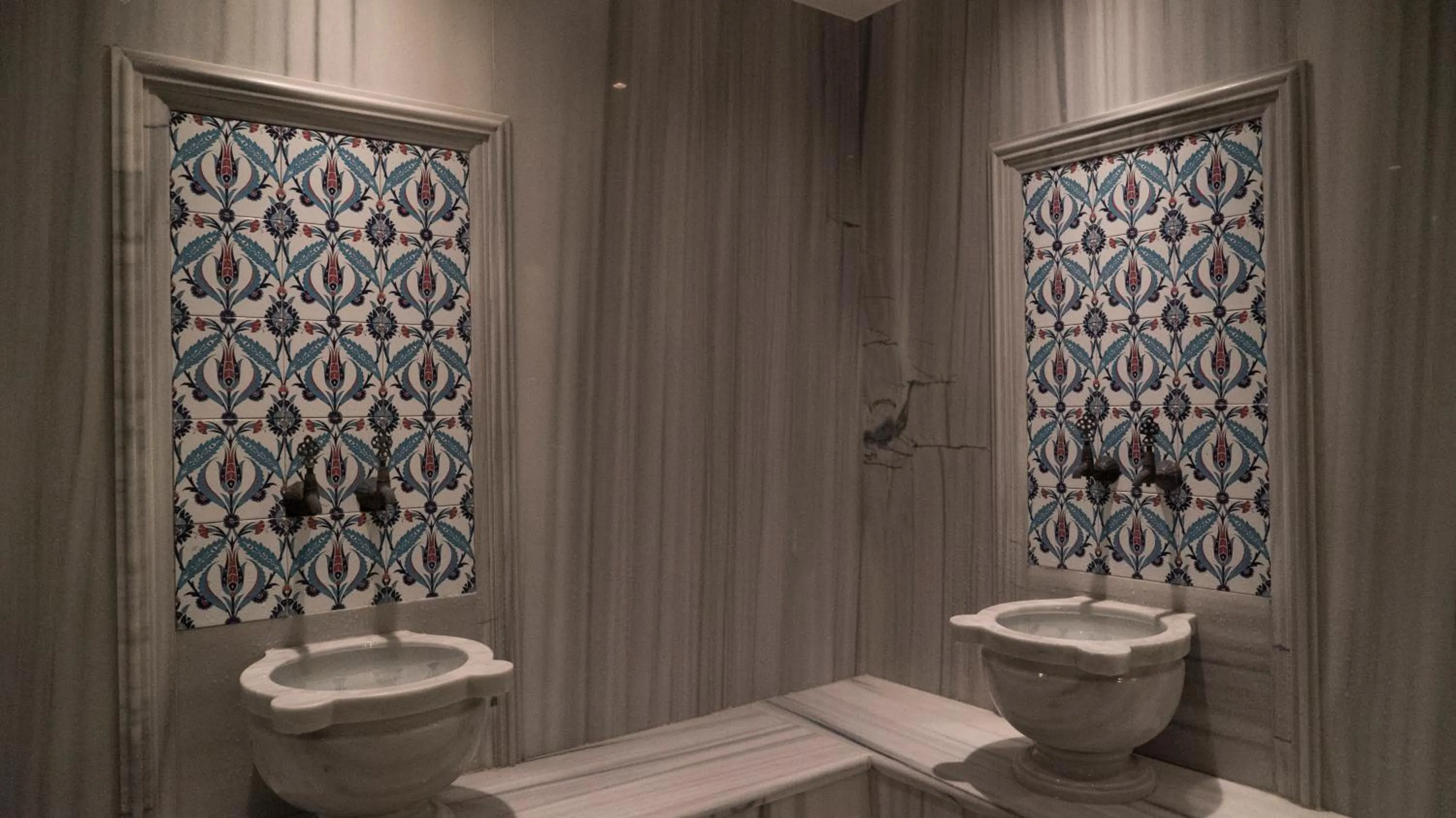 Steam room in Yuksel Istanbul Yenikapı Hotel