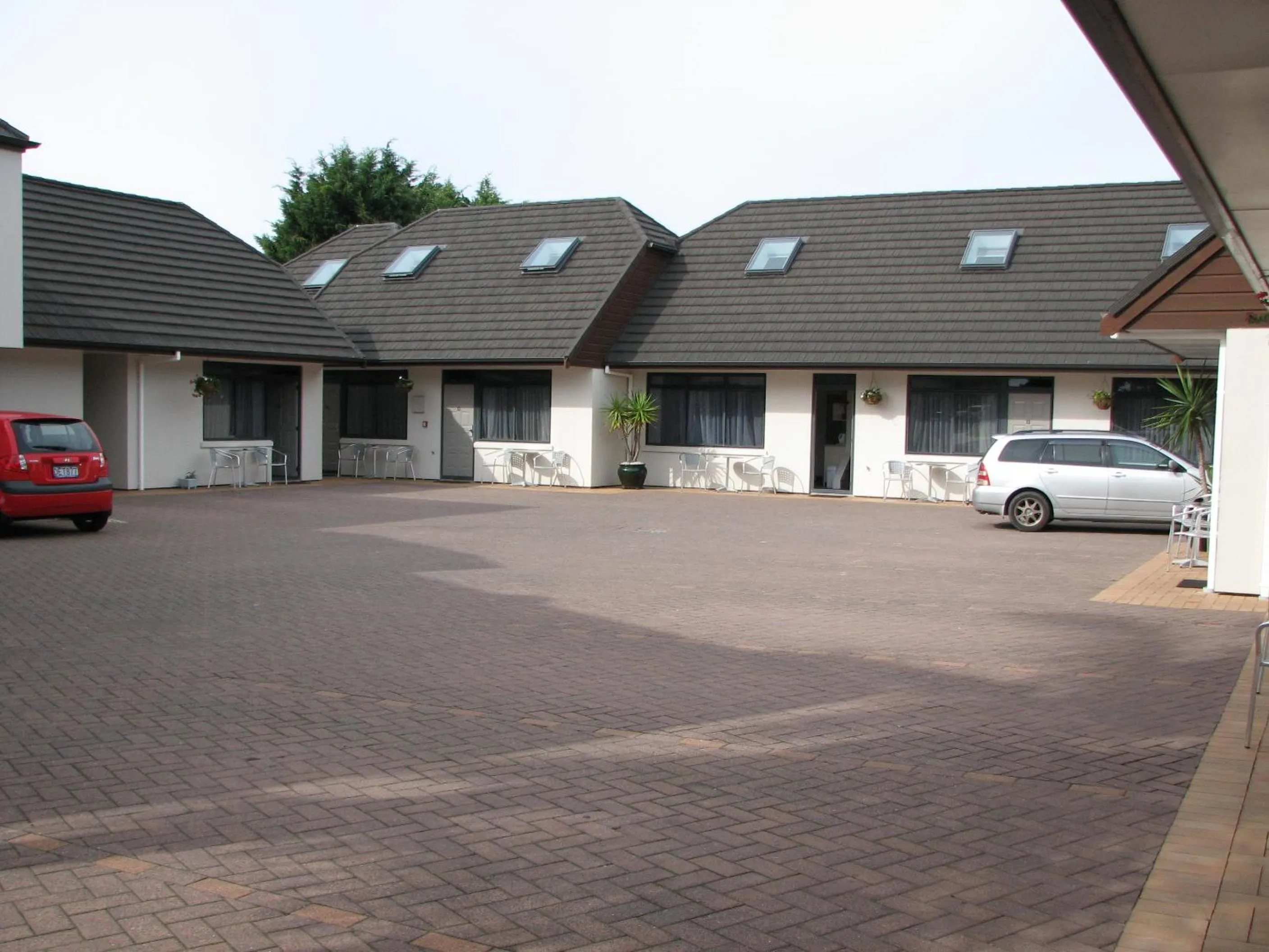 Area and facilities in Bay Palm Motel