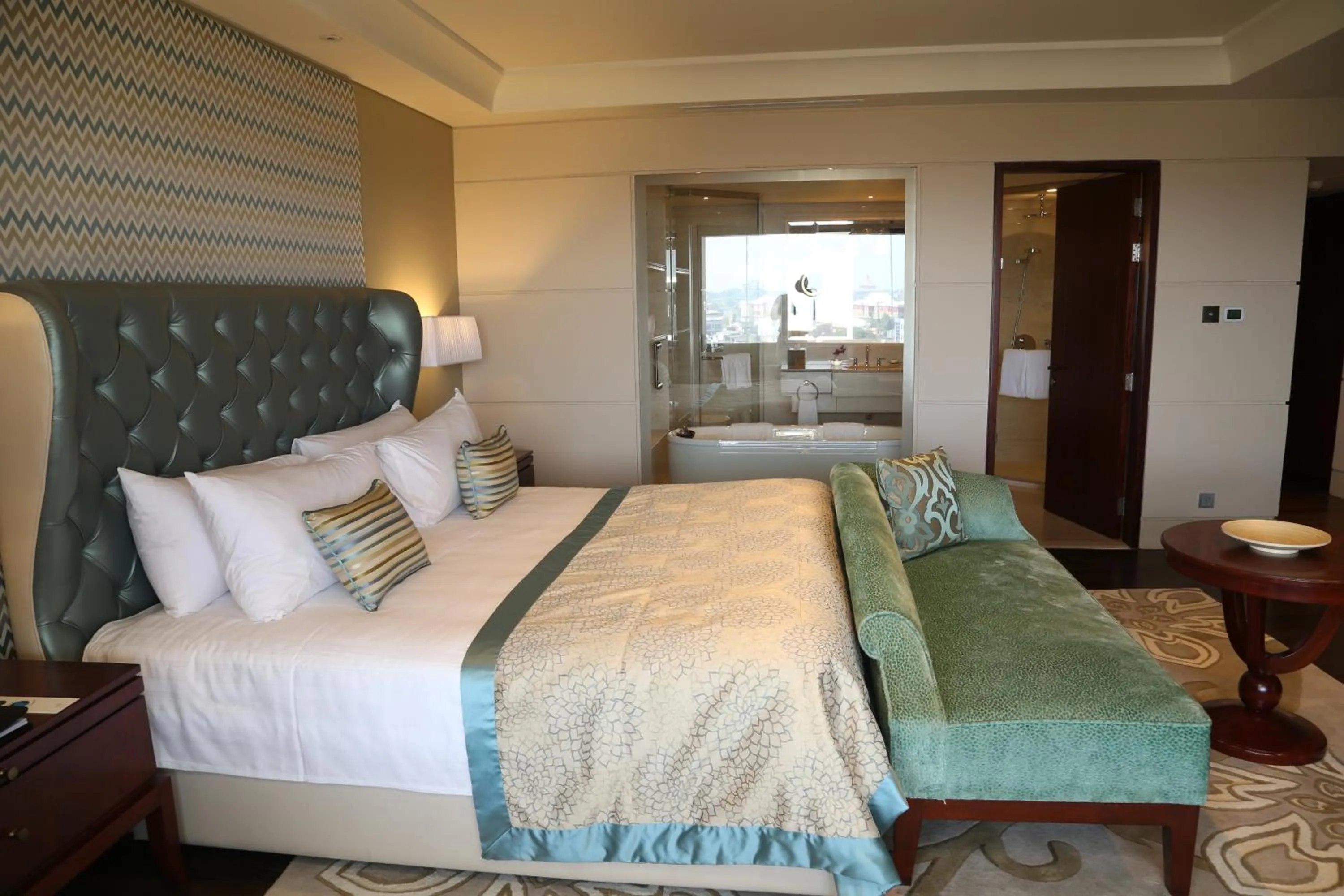 Day, Bed in Taj Samudra, Colombo