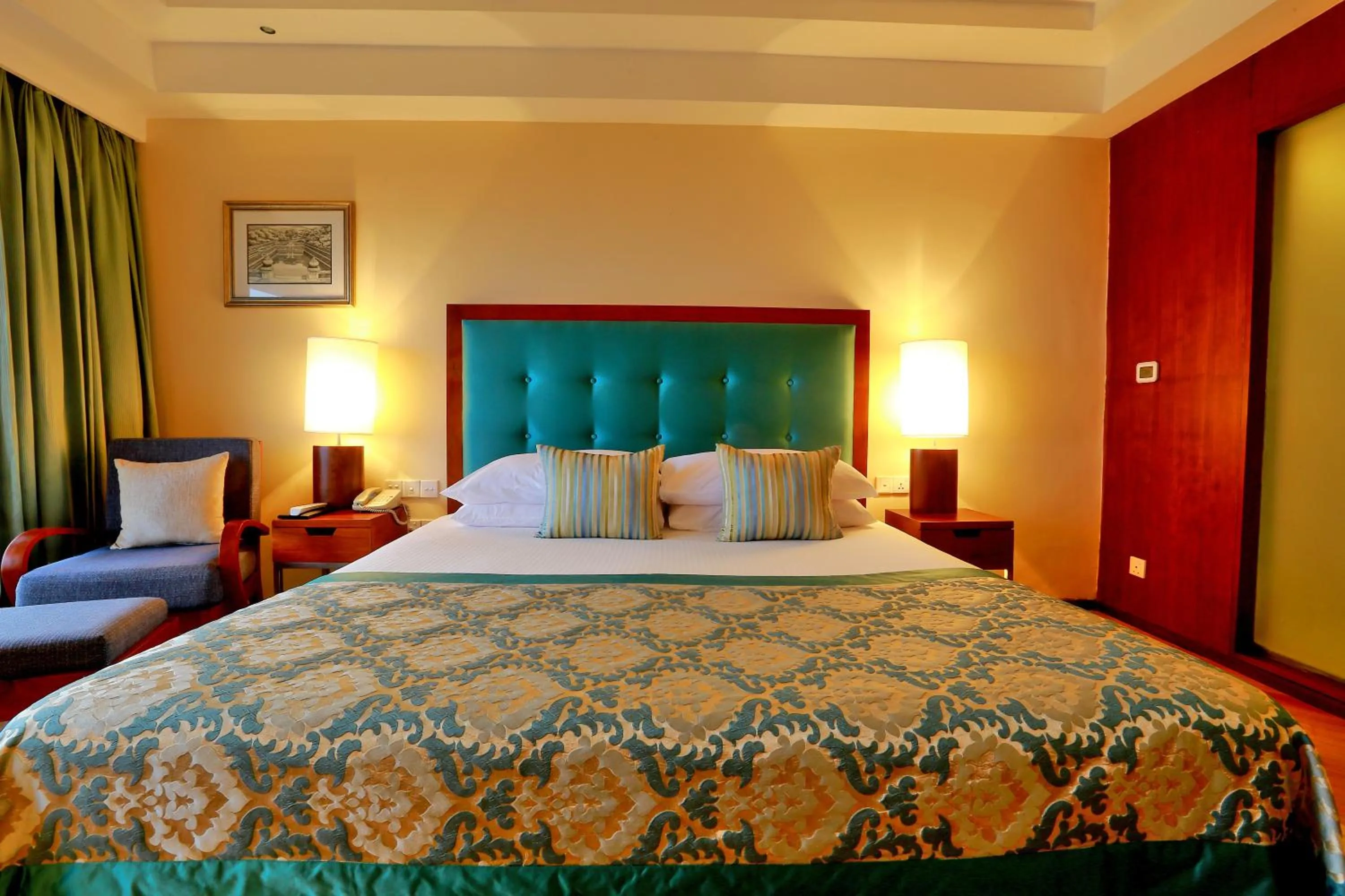 Sea view, Bed in Taj Samudra, Colombo