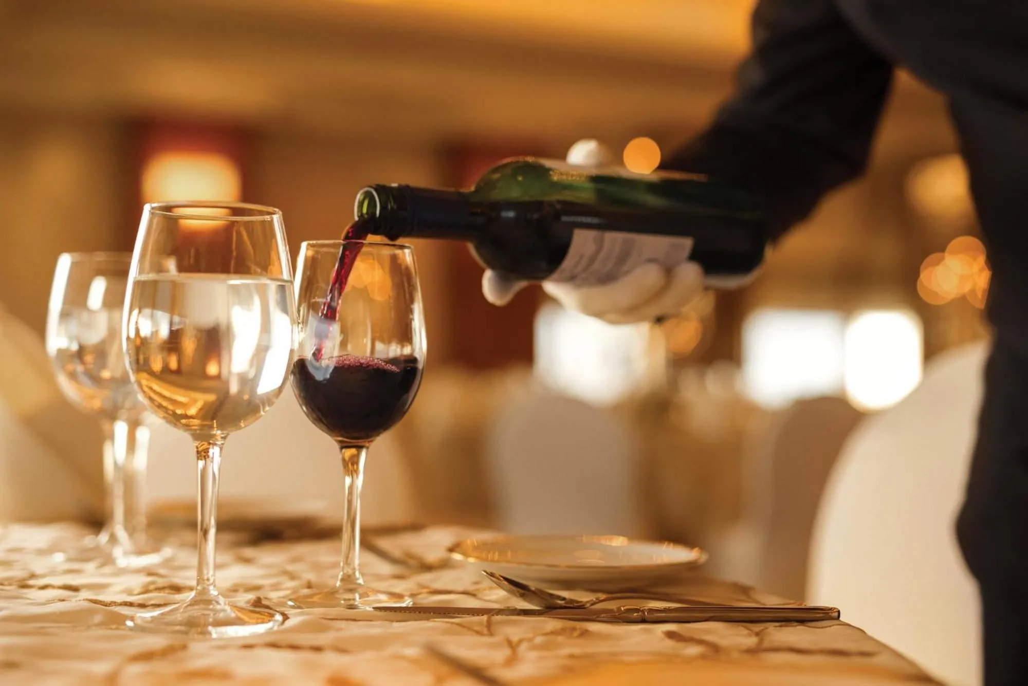 Lounge or bar in Taj Samudra, Colombo