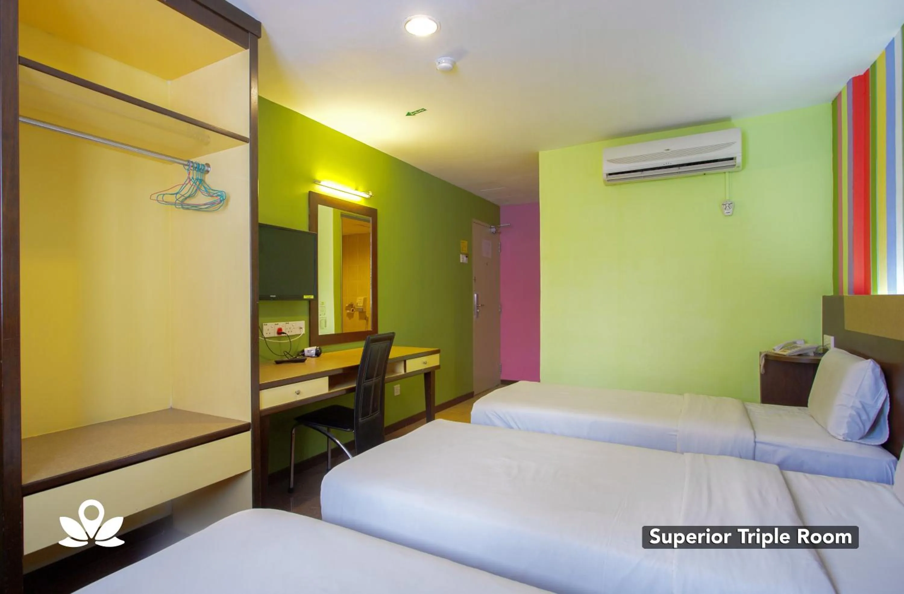 Bedroom, Bed in Hotel Weilia