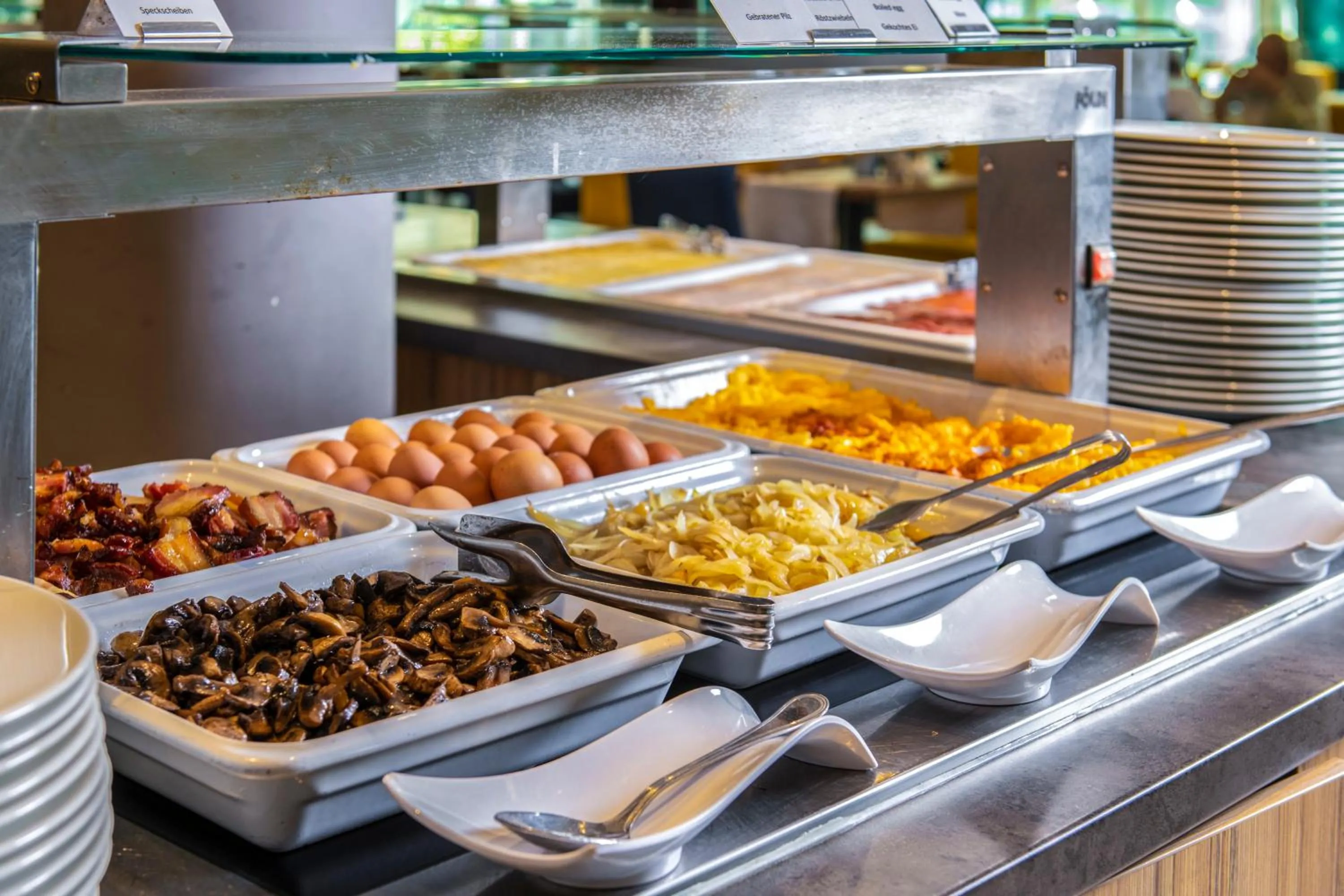 Buffet breakfast in Balneo Hotel Zsori Thermal & Wellness