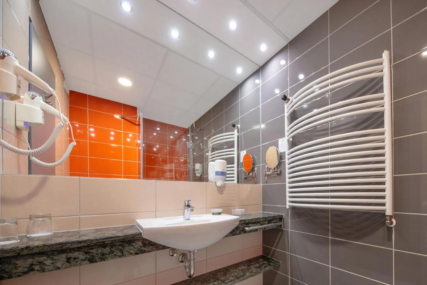 Bathroom in Balneo Hotel Zsori Thermal & Wellness