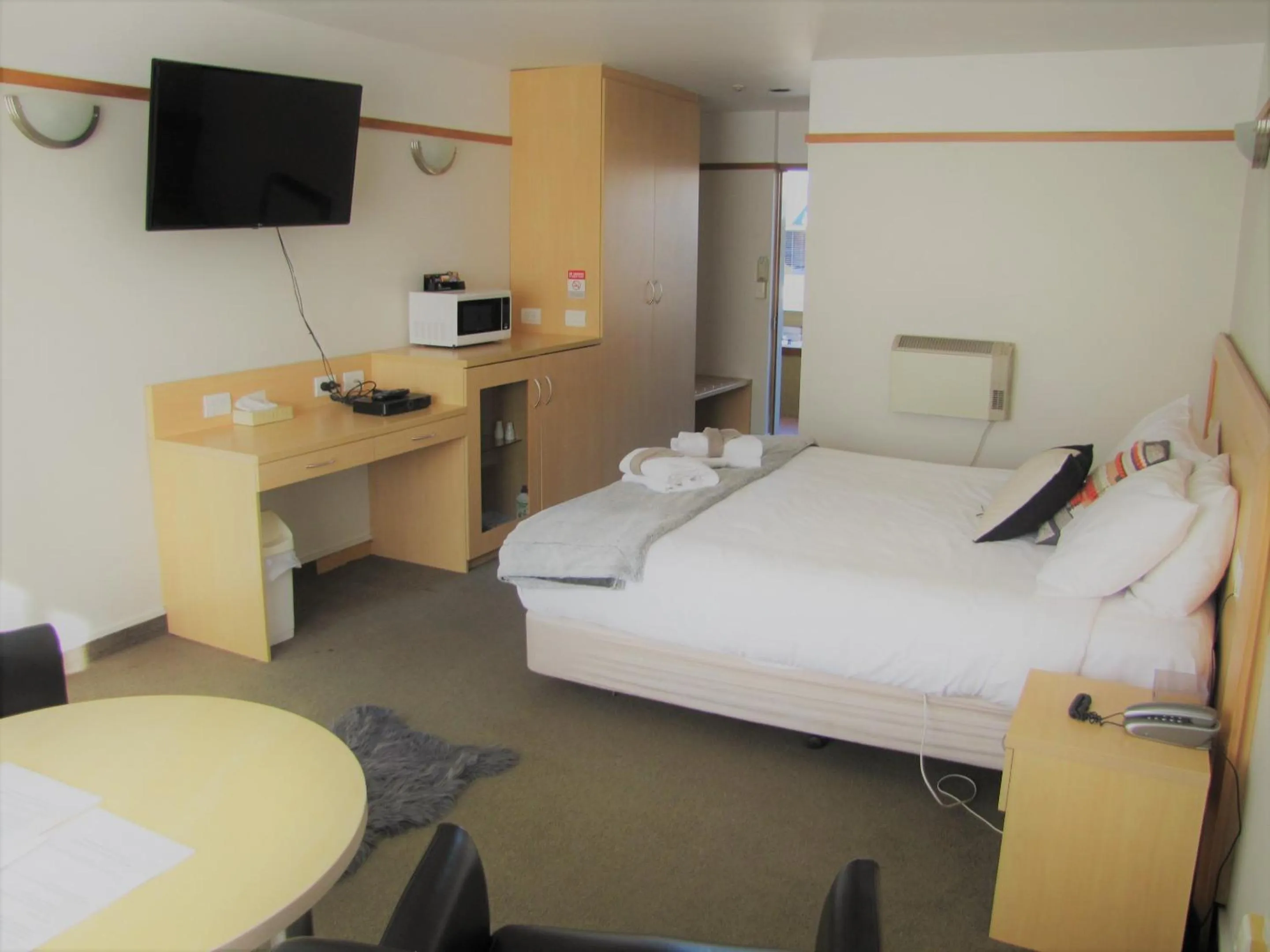 Bed in The Beachcomber Hotel