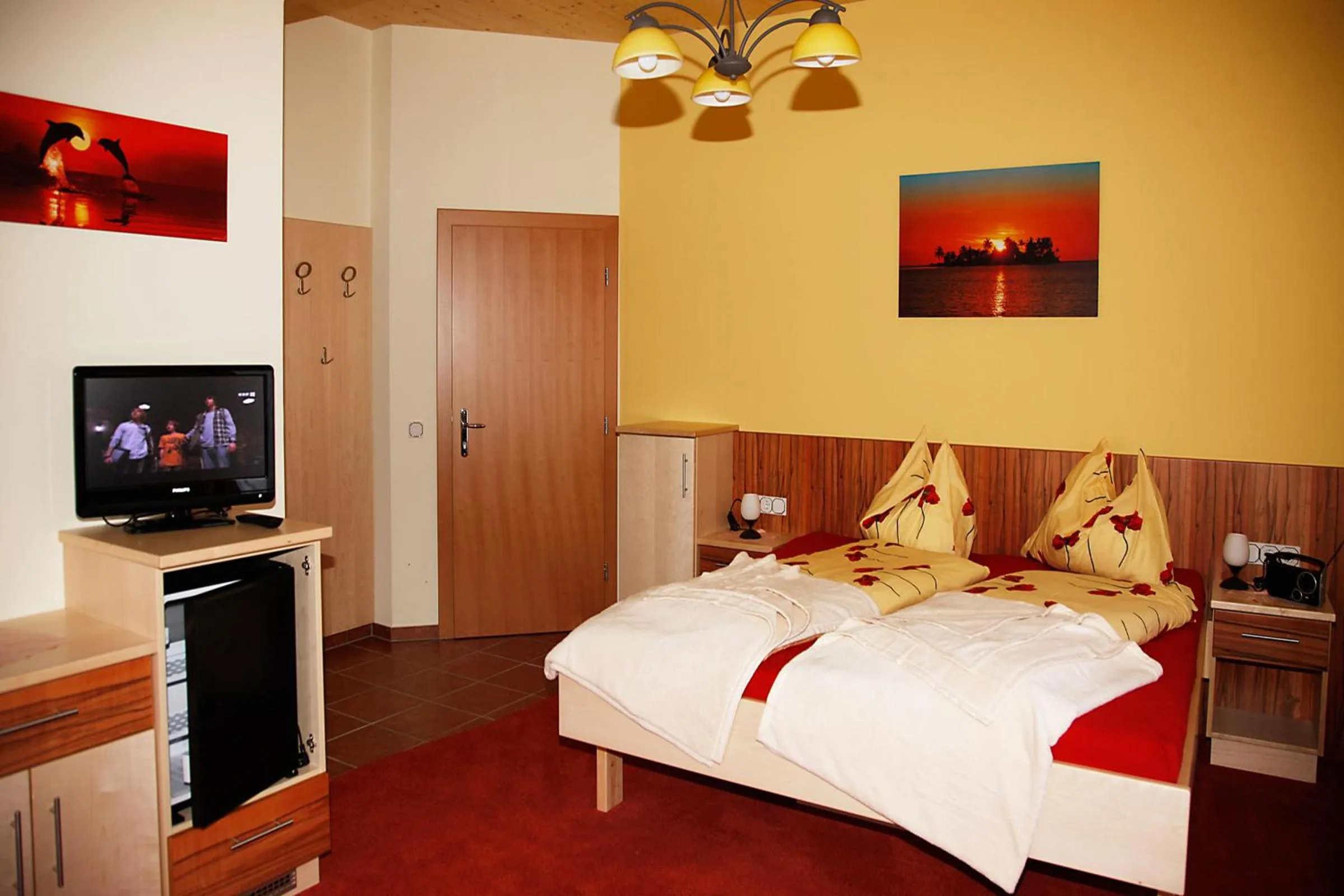 Bedroom, Bed in Hotel Garni Zerza