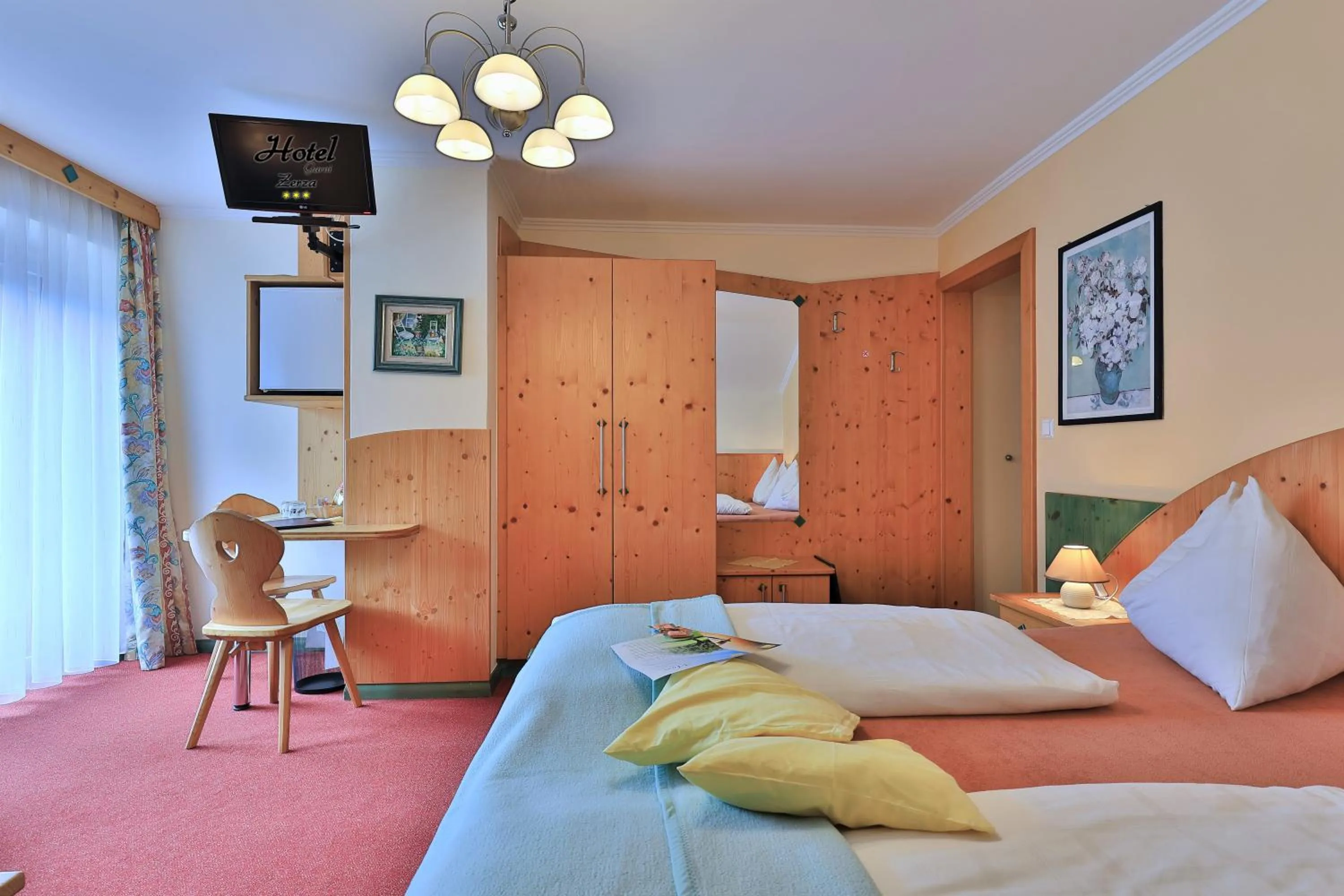 Bed in Hotel Garni Zerza