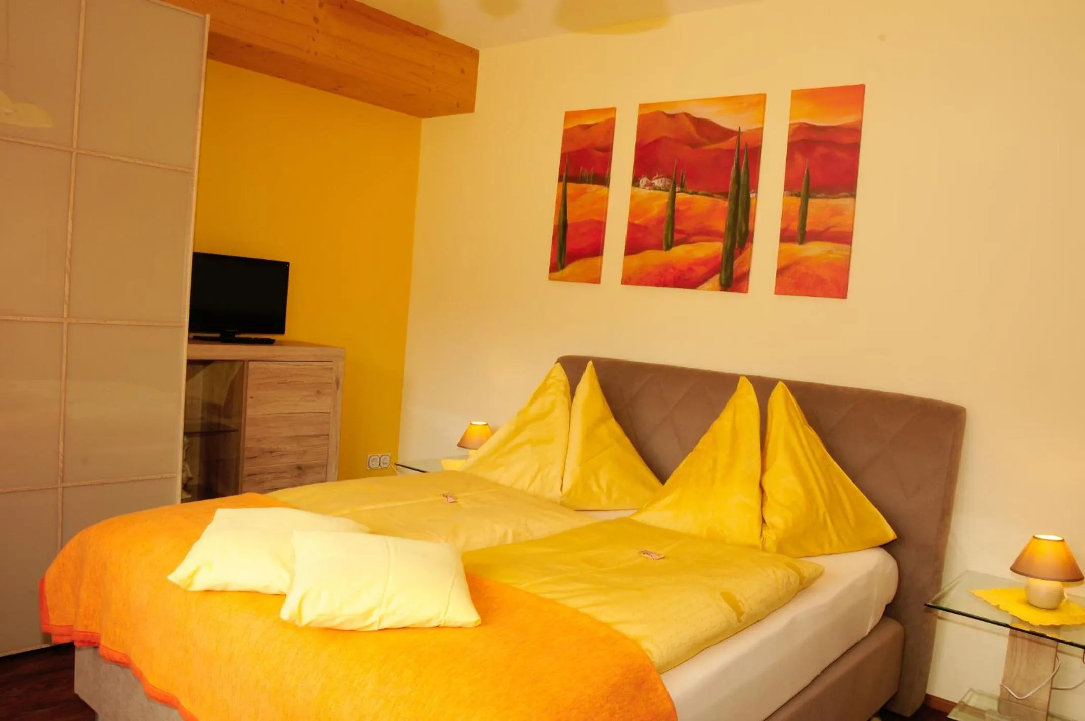 Bed in Hotel Garni Zerza