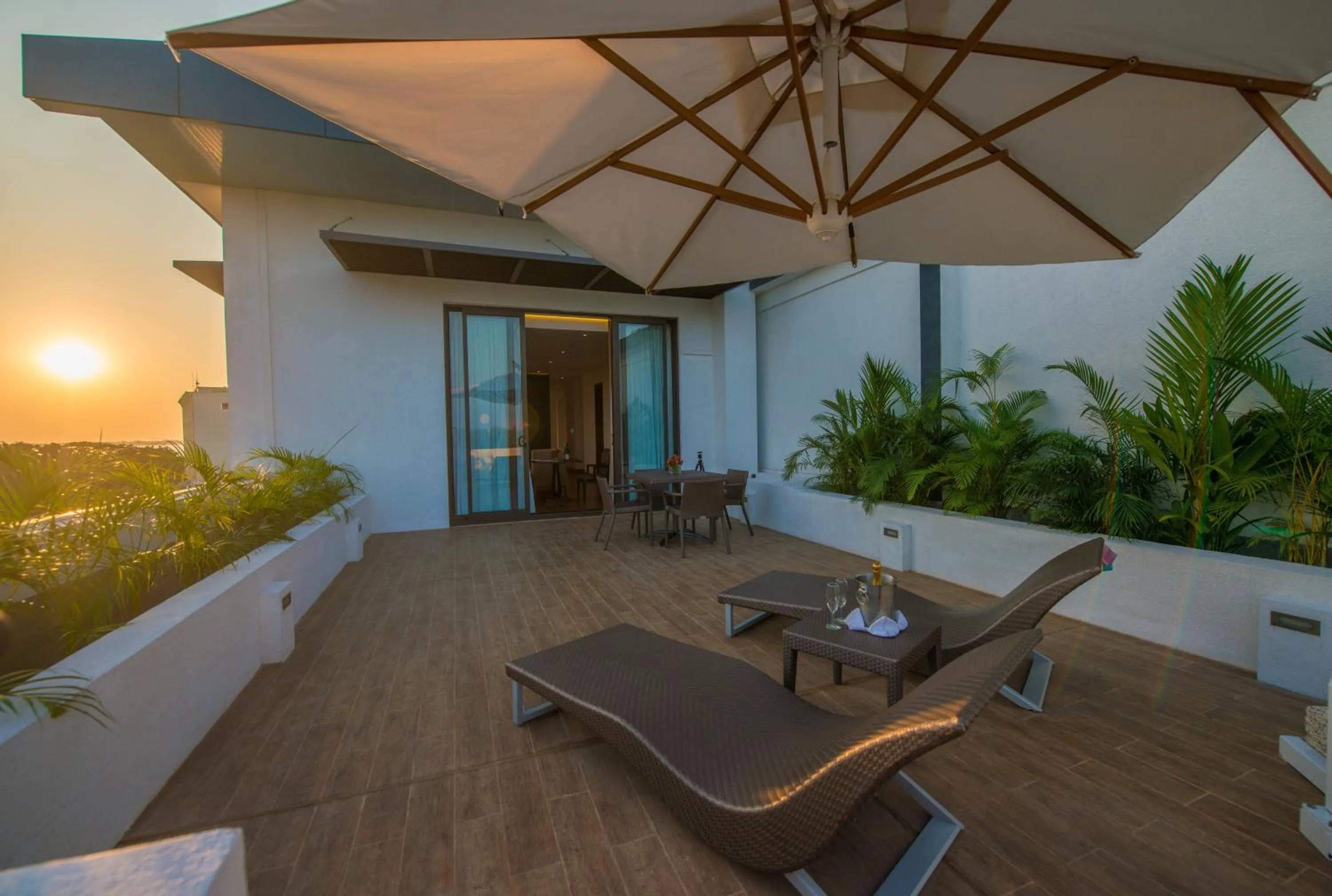 Day in Vivanta Colombo, Airport Garden