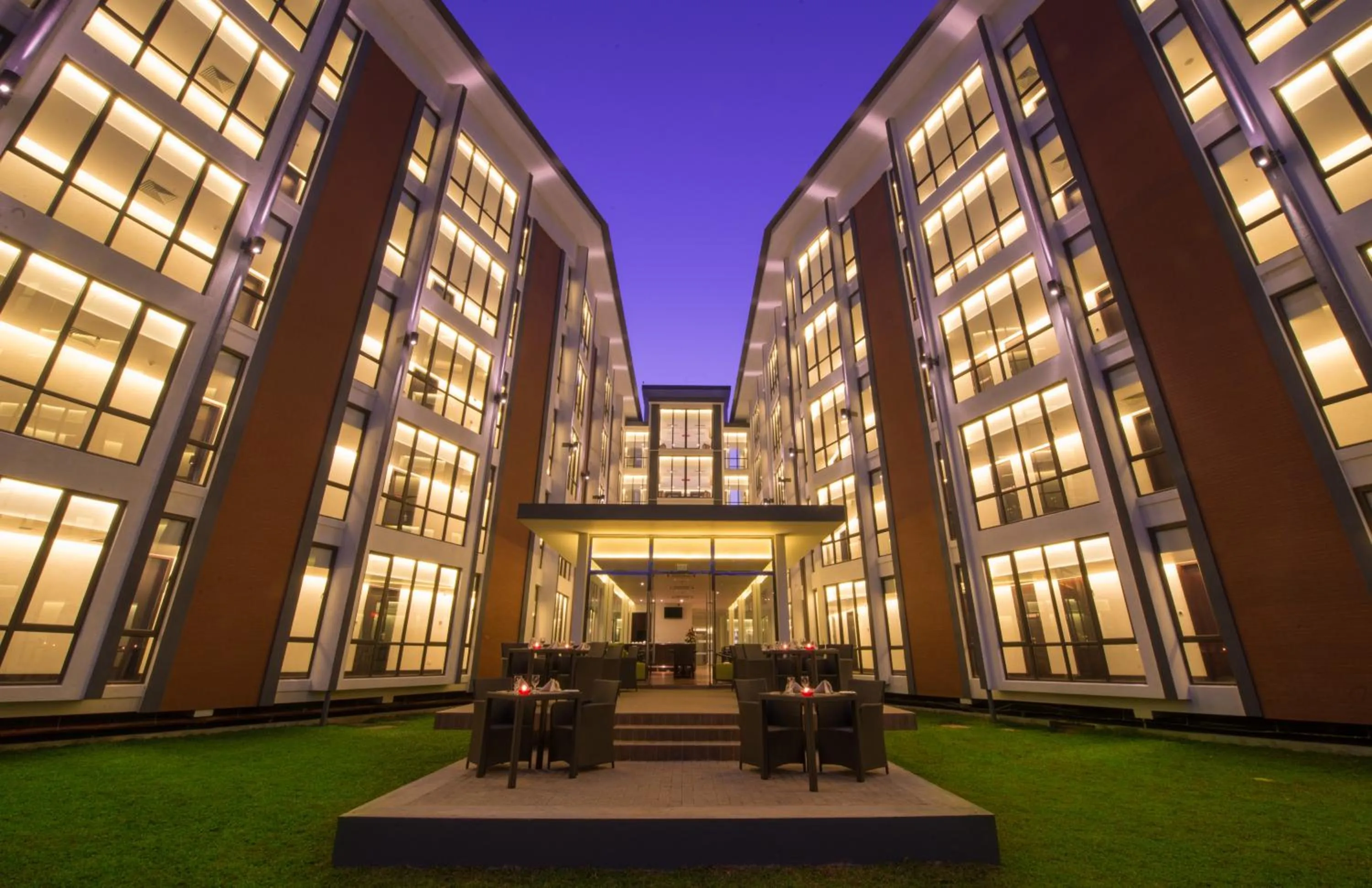 Garden view in Vivanta Colombo, Airport Garden