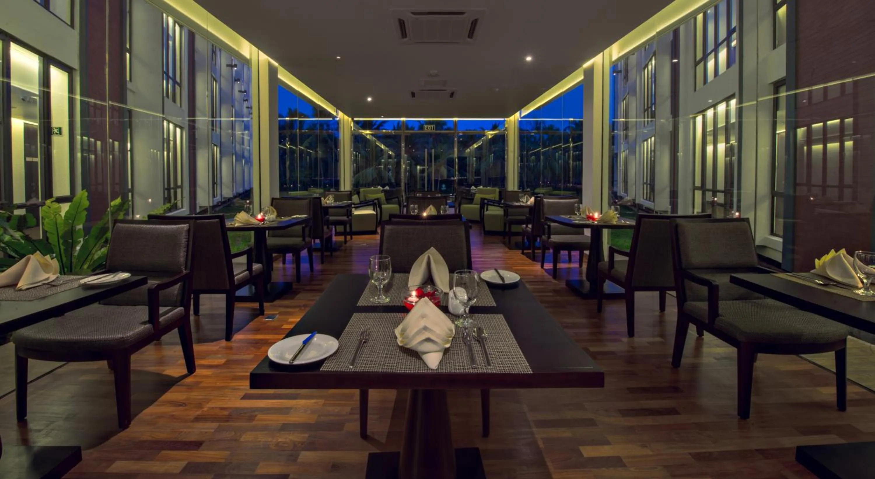 Lounge or bar in Vivanta Colombo, Airport Garden
