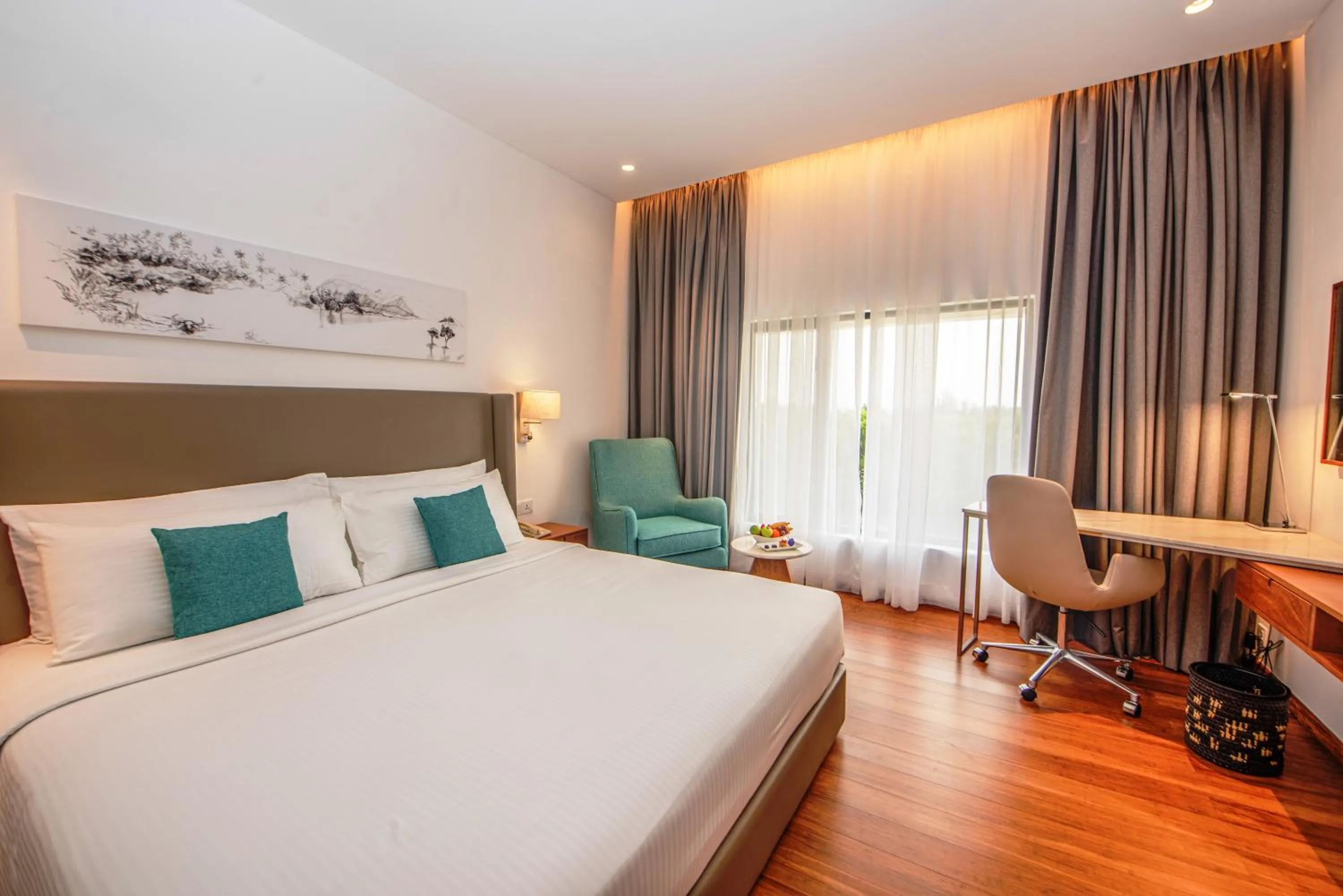 Bed in Vivanta Colombo, Airport Garden