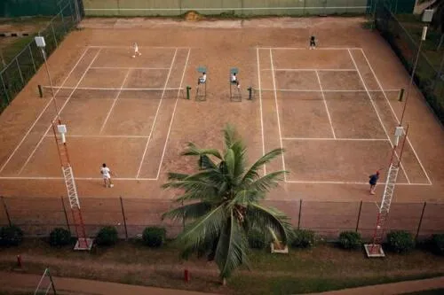 Tennis court in Vivanta Colombo, Airport Garden