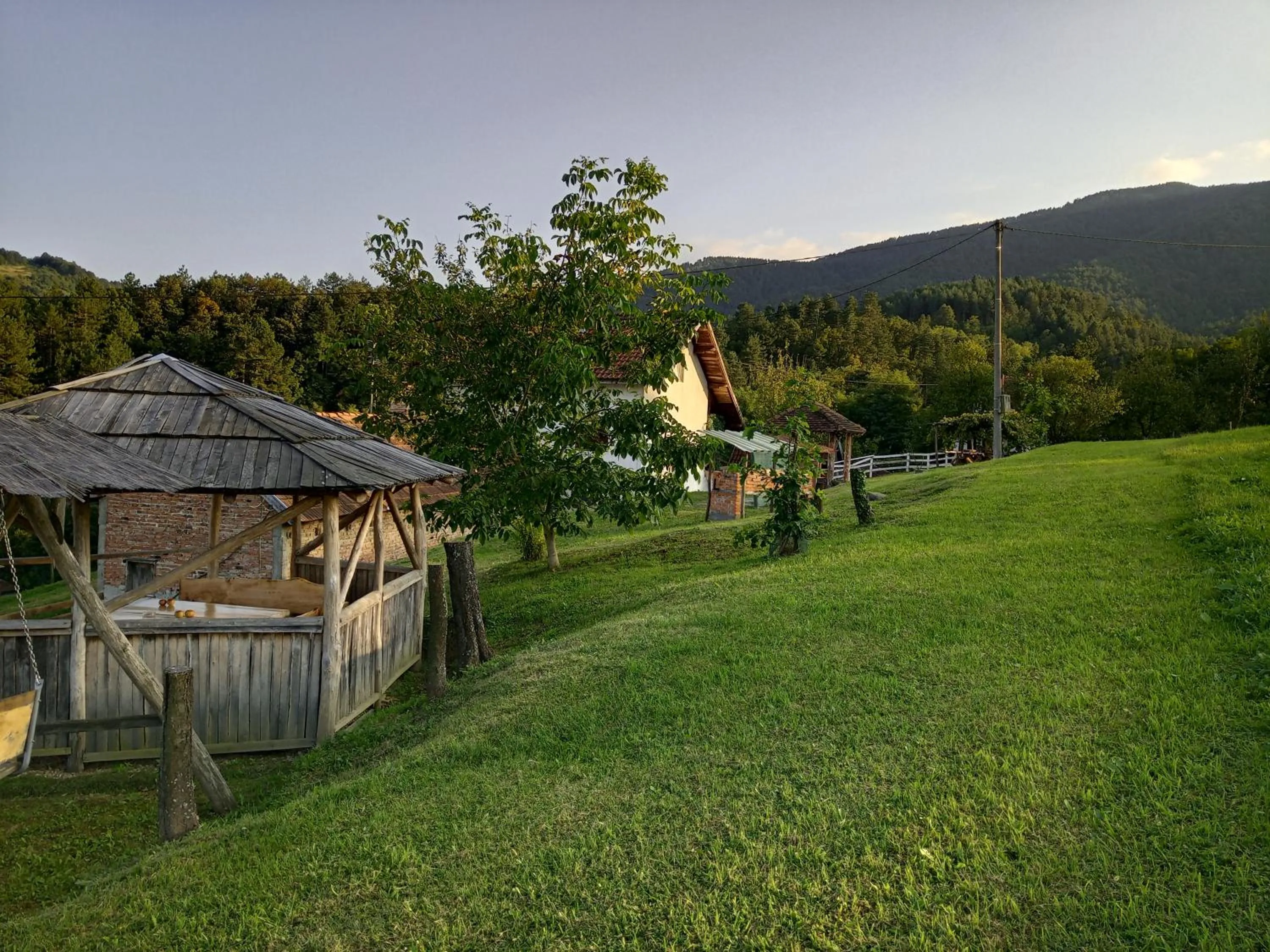 Neighbourhood in Country House Roman