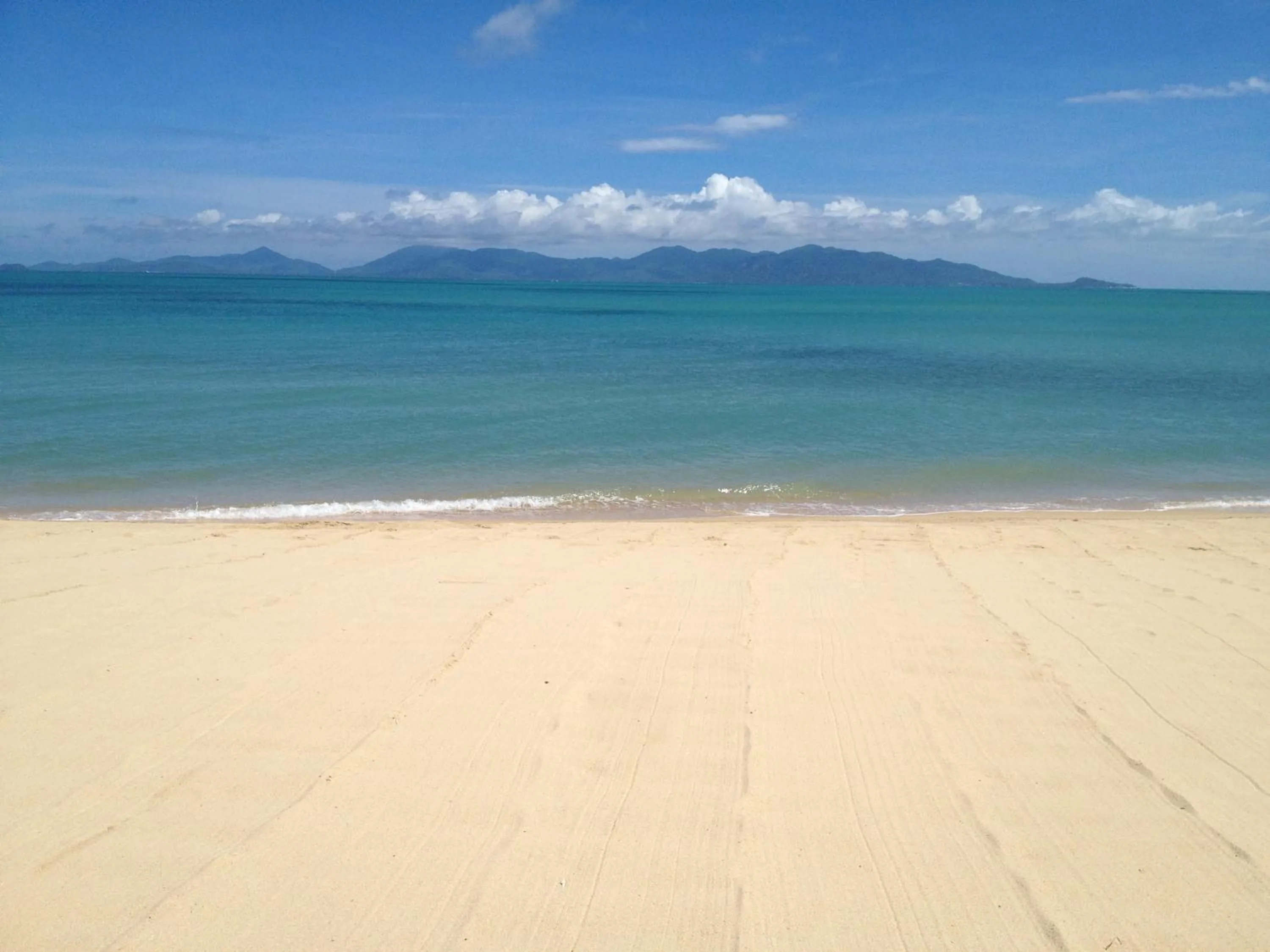 Beach in The Cosy Maenam Beach Resort