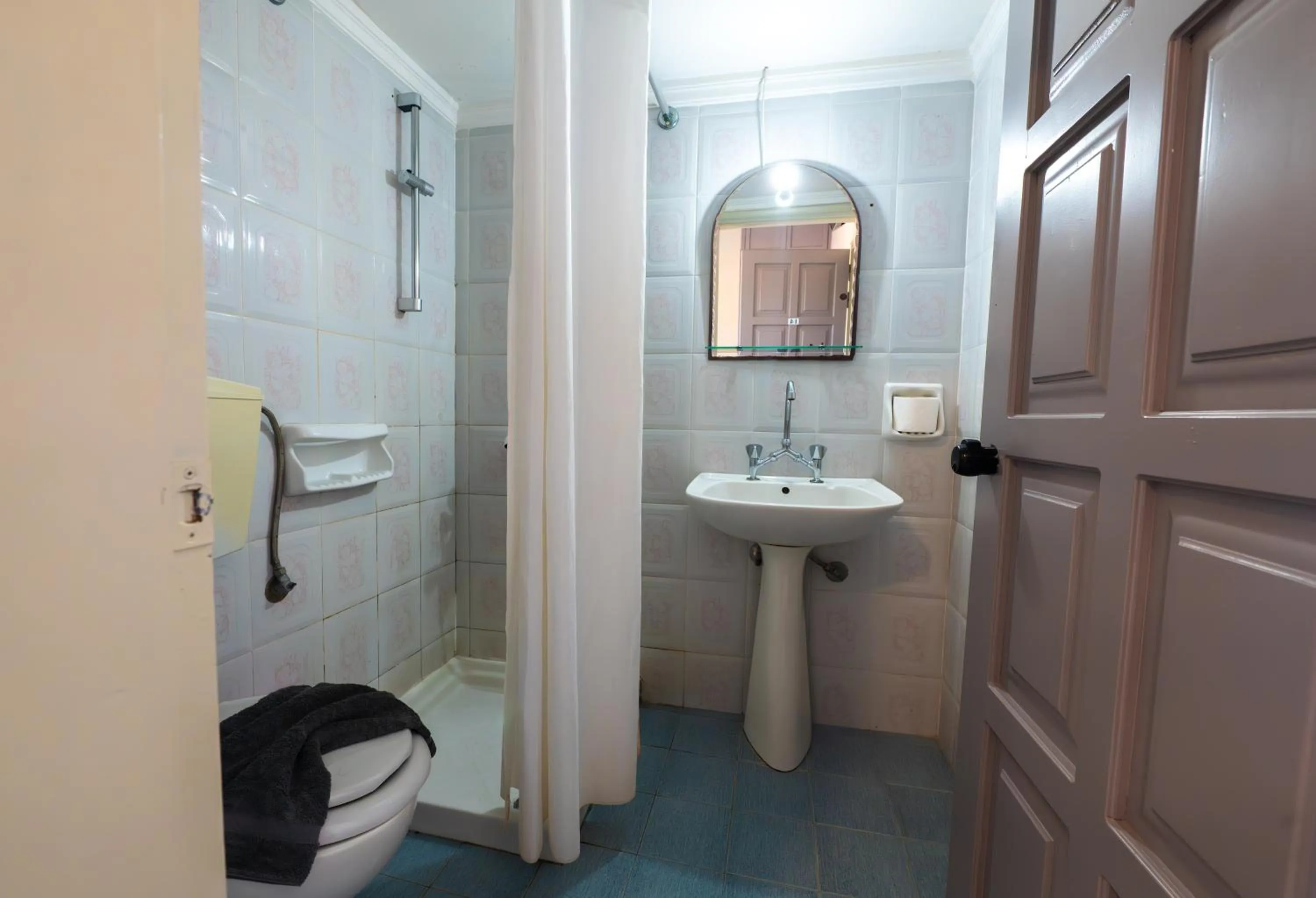 Bikakis Family Apartments