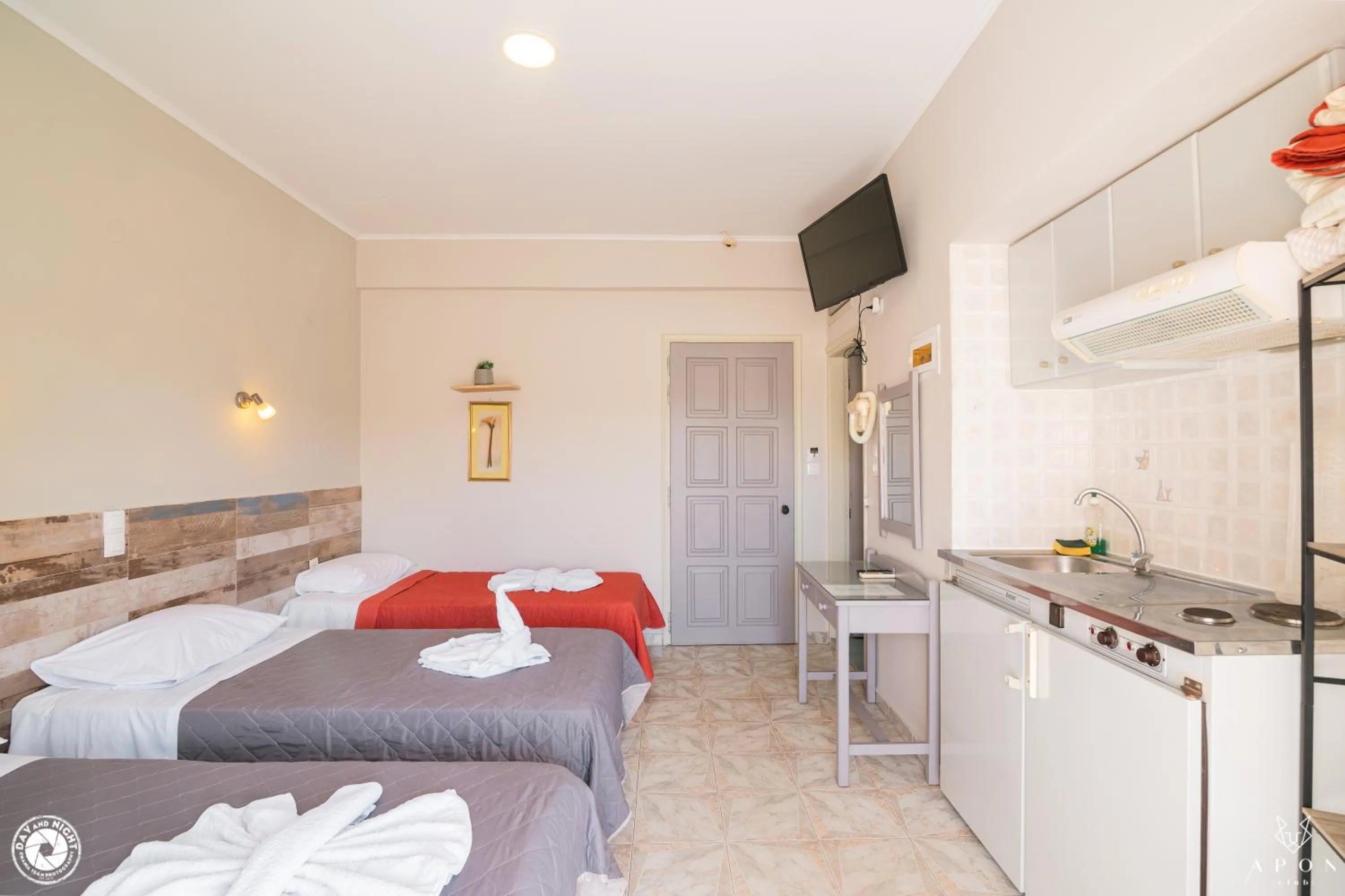 Bed in Bikakis Family Apartments