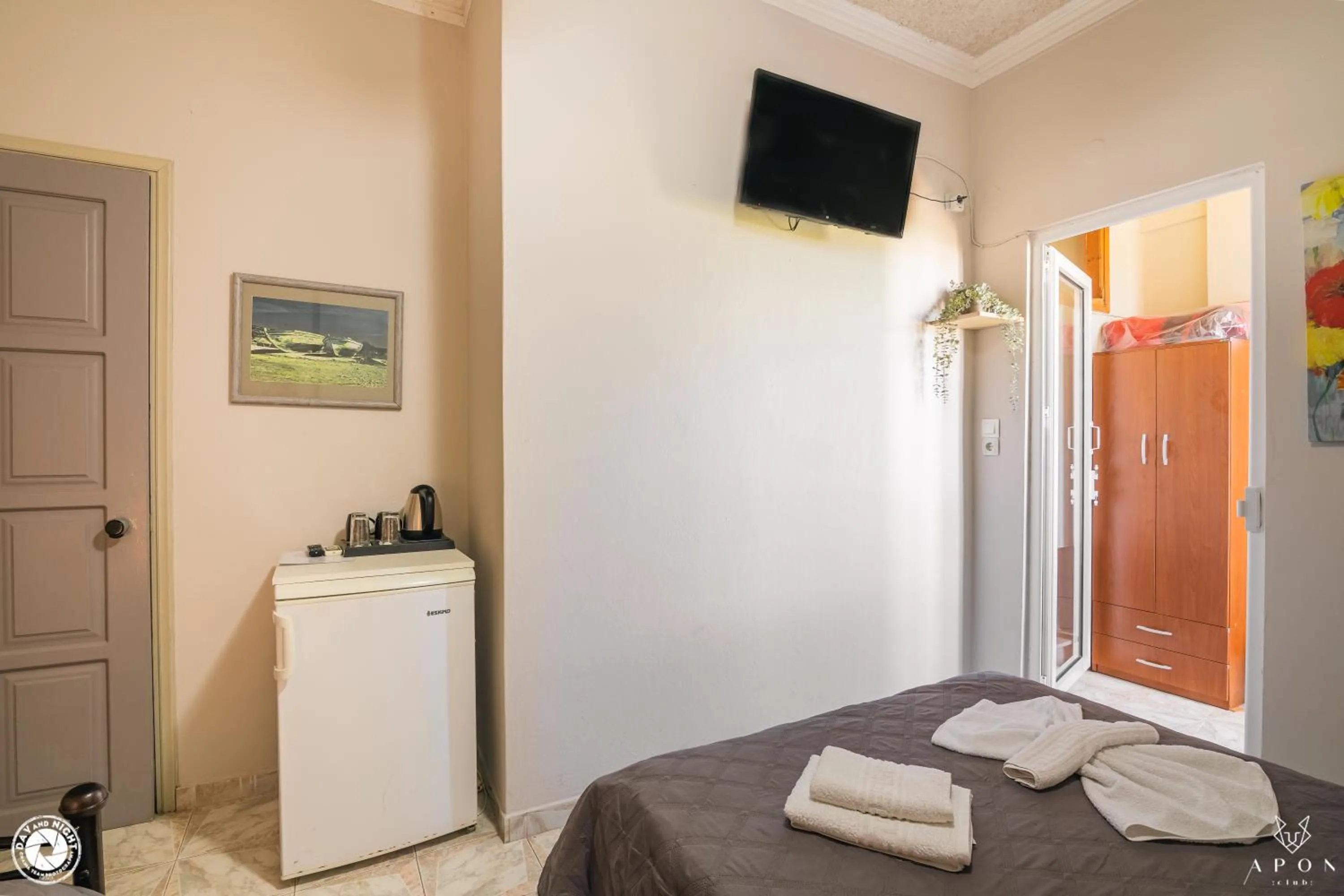 Bed in Bikakis Family Apartments