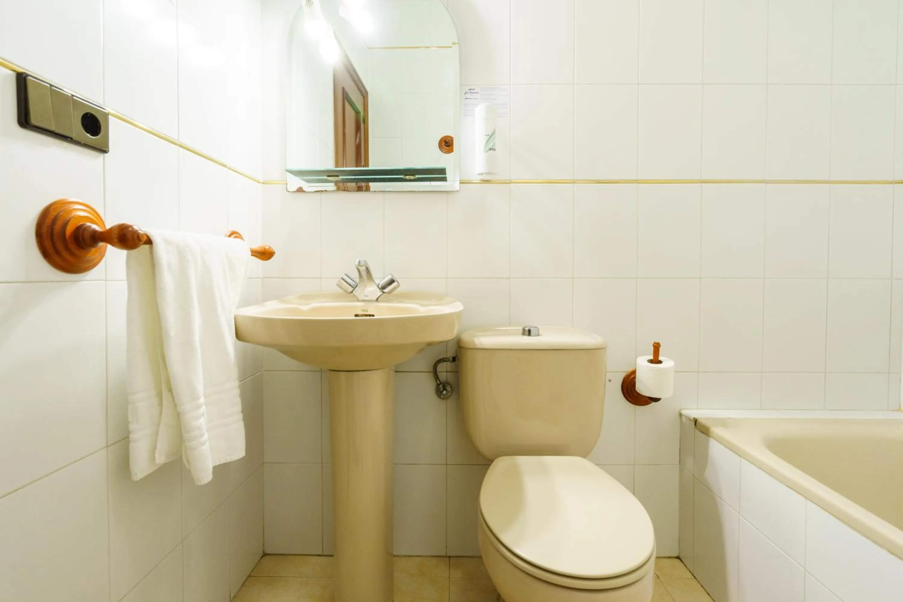 Bathroom in Hotel Los Castaños