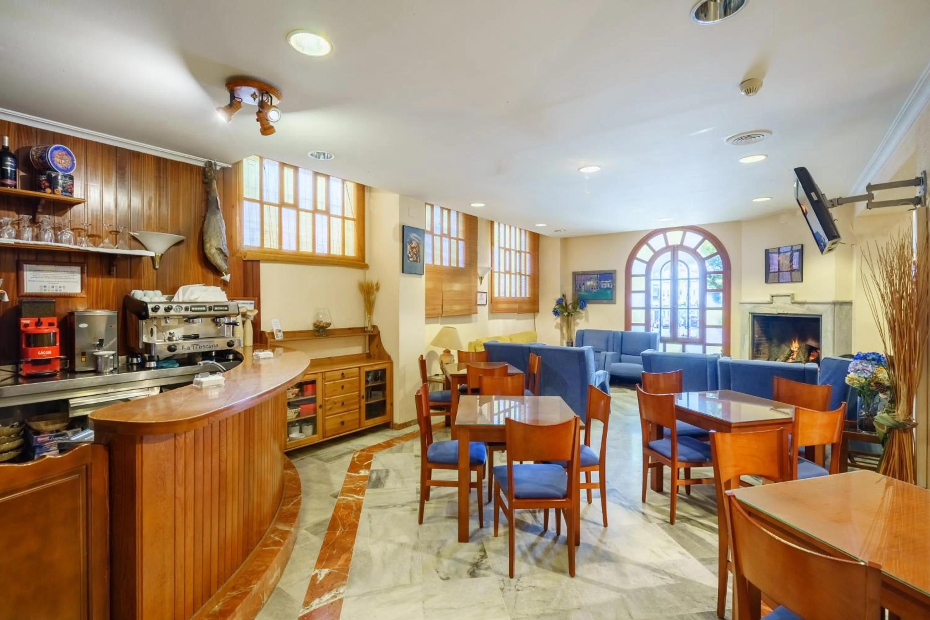 Restaurant/places to eat in Hotel Los Castaños