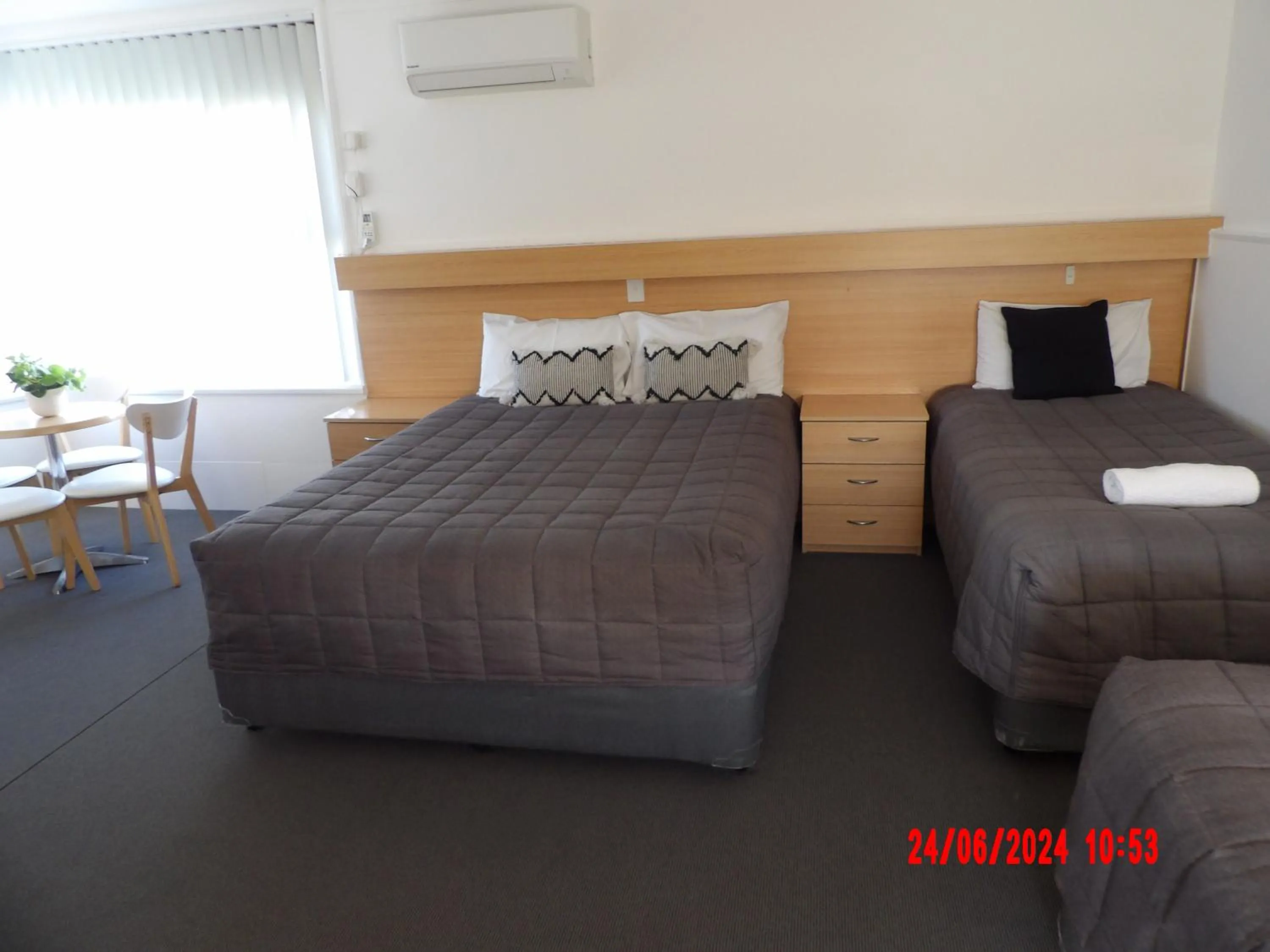 Bed in Kiama Motel 617
