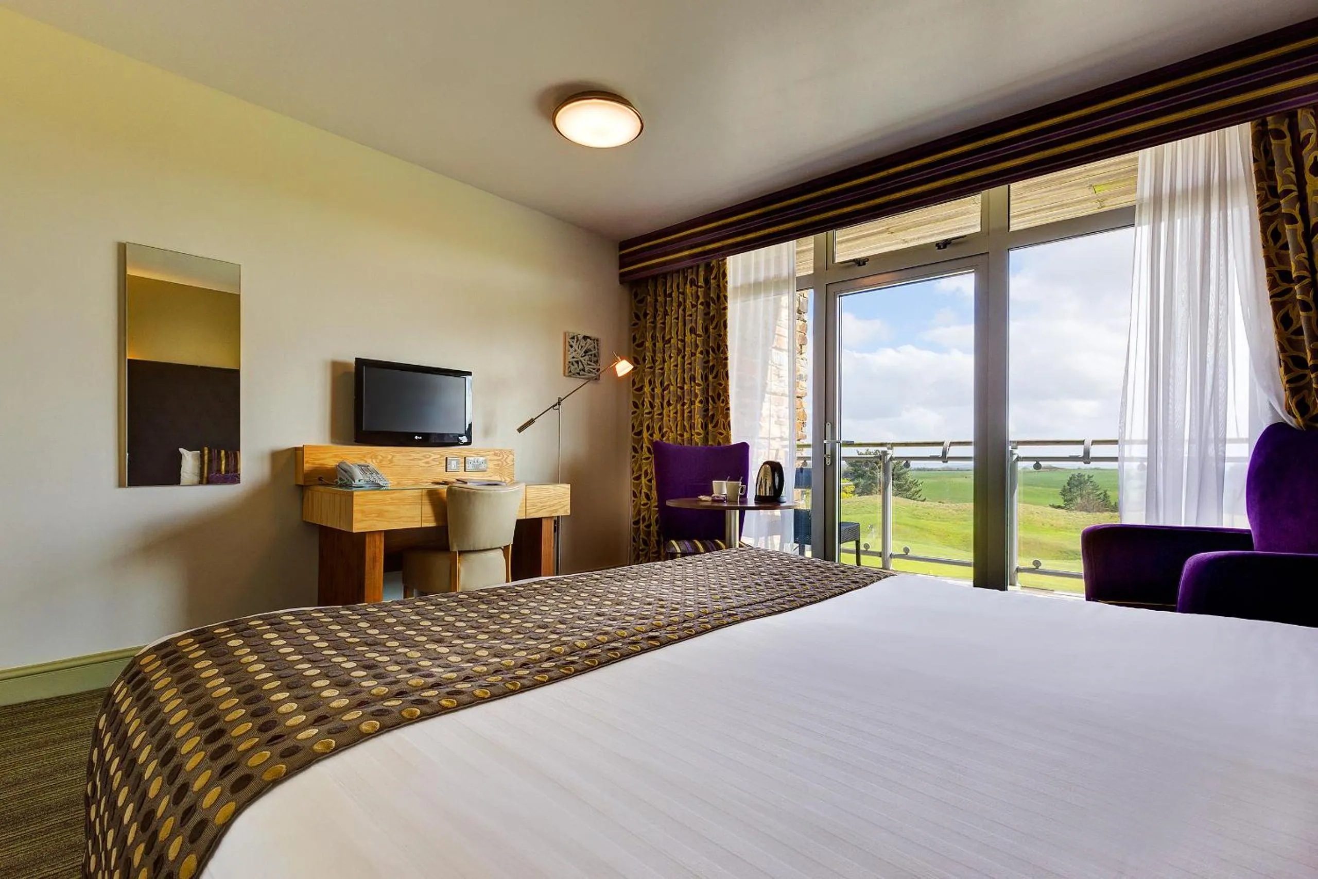 Bed in St Mellion Estate