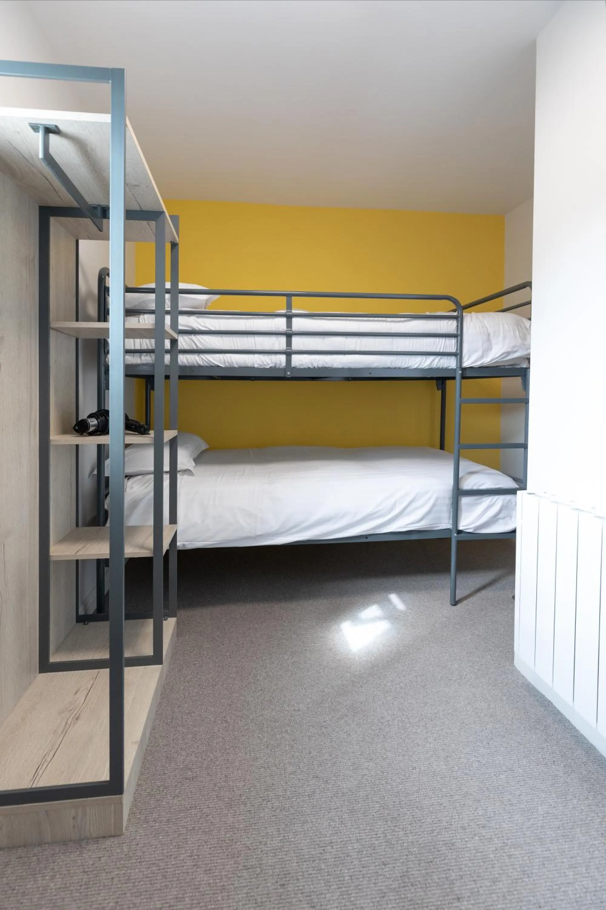 bunk bed, Bed in St Mellion Estate