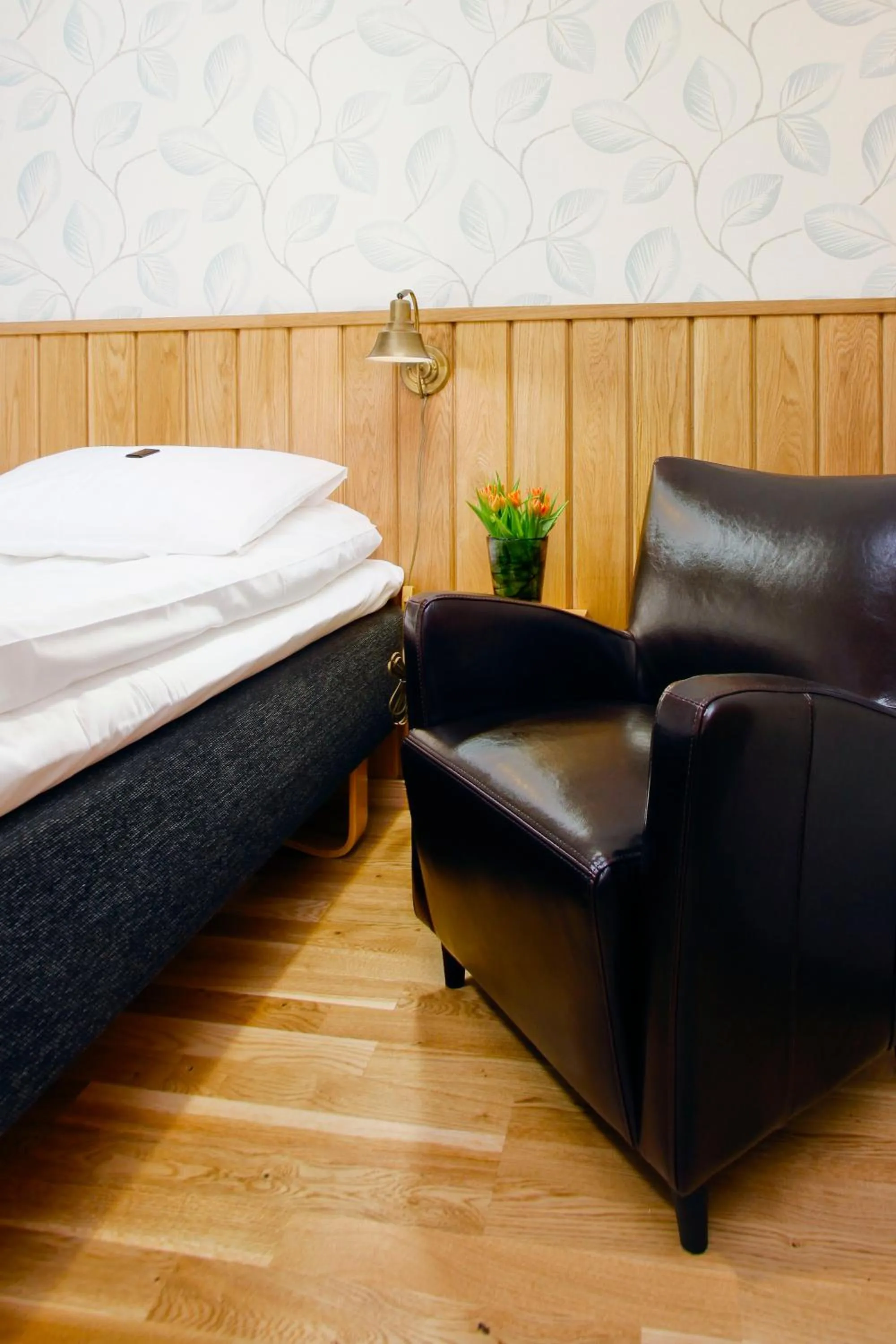 Property building, Bed in Lannalodge