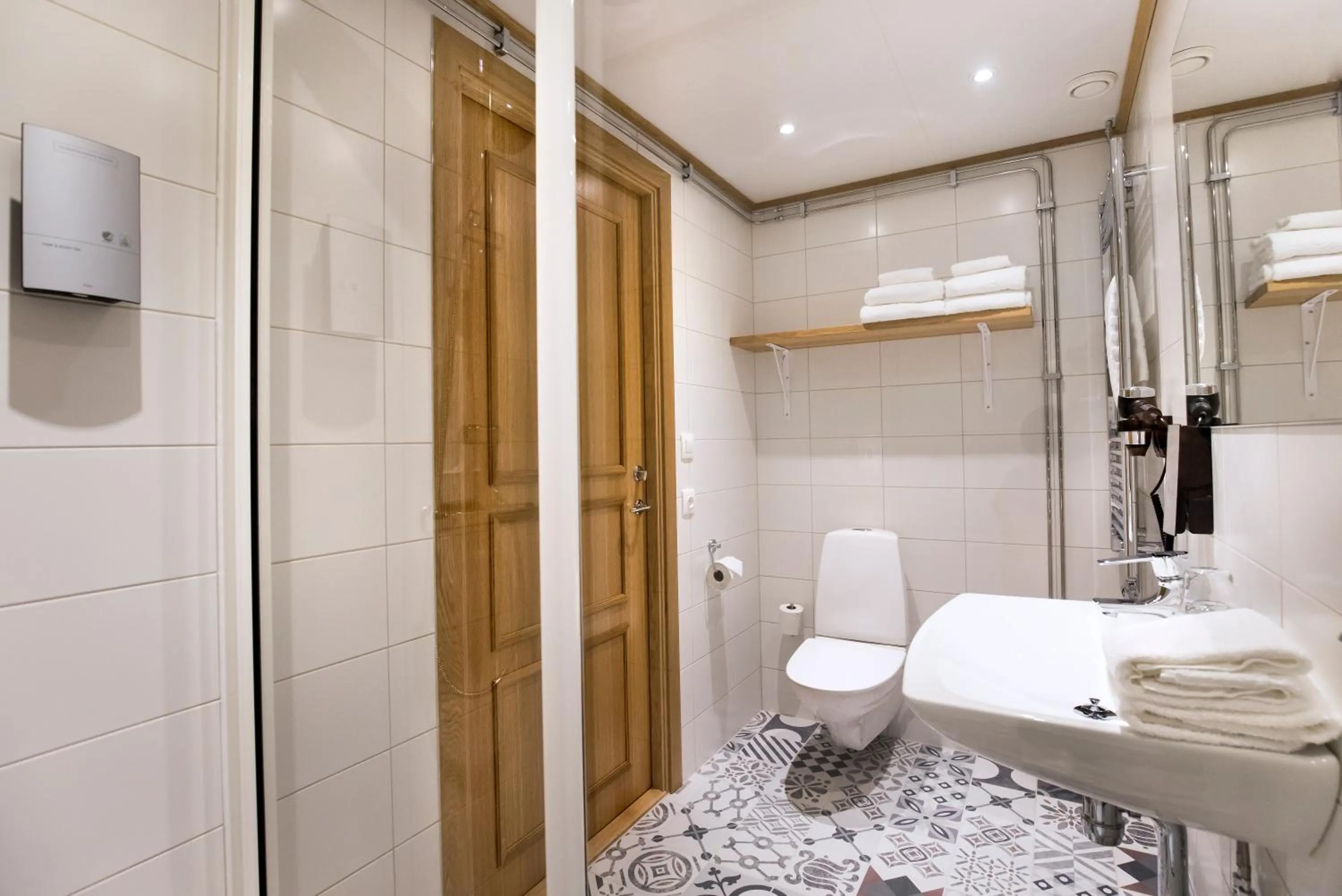 Bathroom in Lannalodge