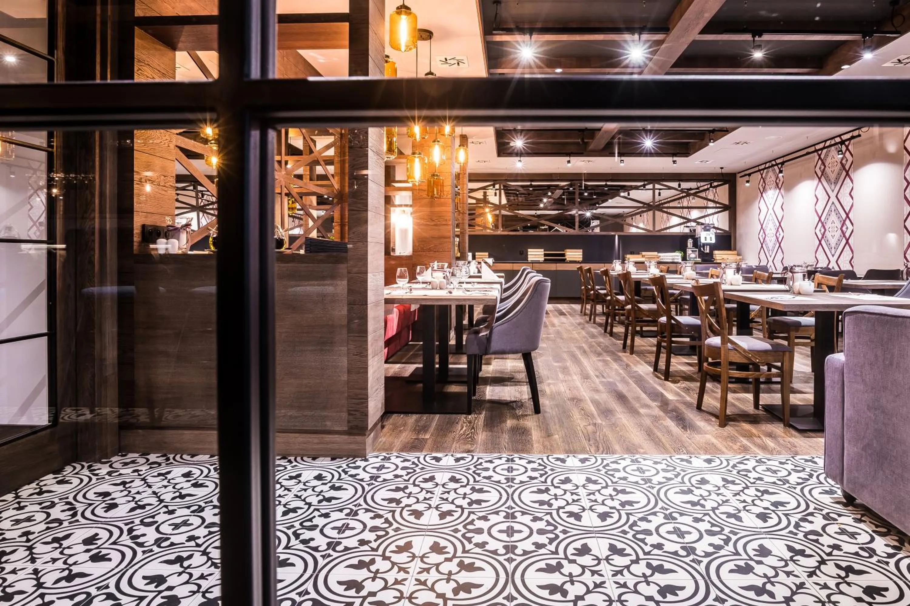 Restaurant/places to eat in Rezydencja NOVA na Gubałówce