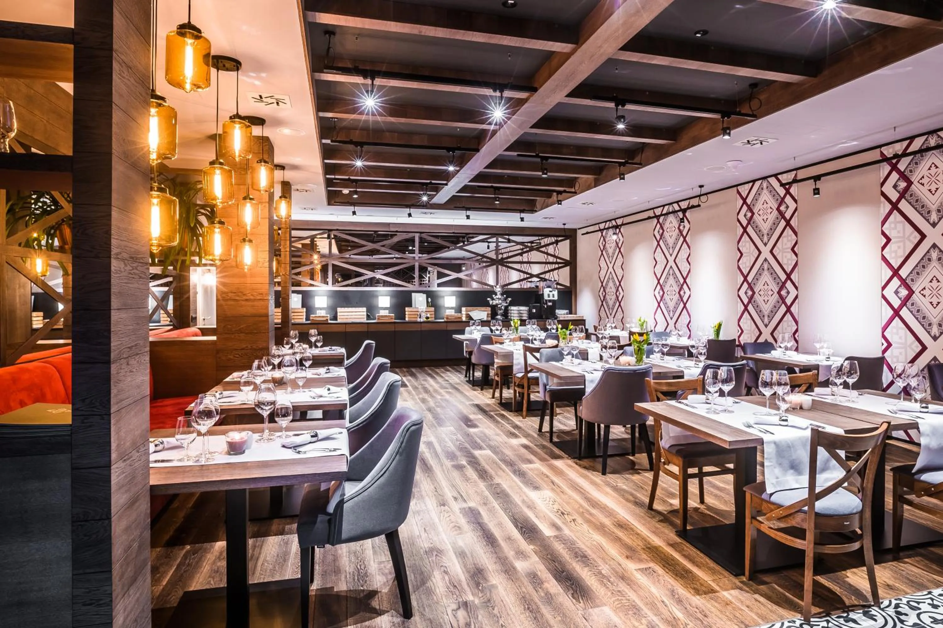 Restaurant/places to eat in Rezydencja NOVA na Gubałówce